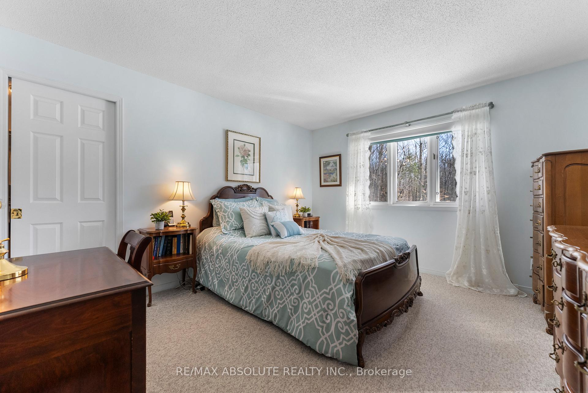 Photo 17 of 123 Woodridge Crescent, McNab/Braeside, Mcnab/Braeside Twps — HOMEH