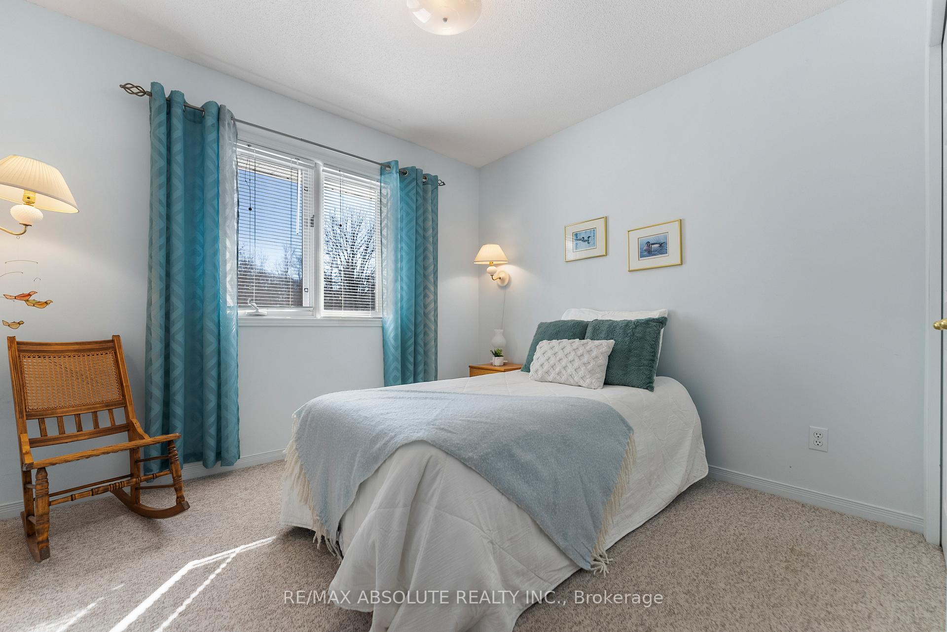 Photo 21 of 123 Woodridge Crescent, McNab/Braeside, Mcnab/Braeside Twps — HOMEH