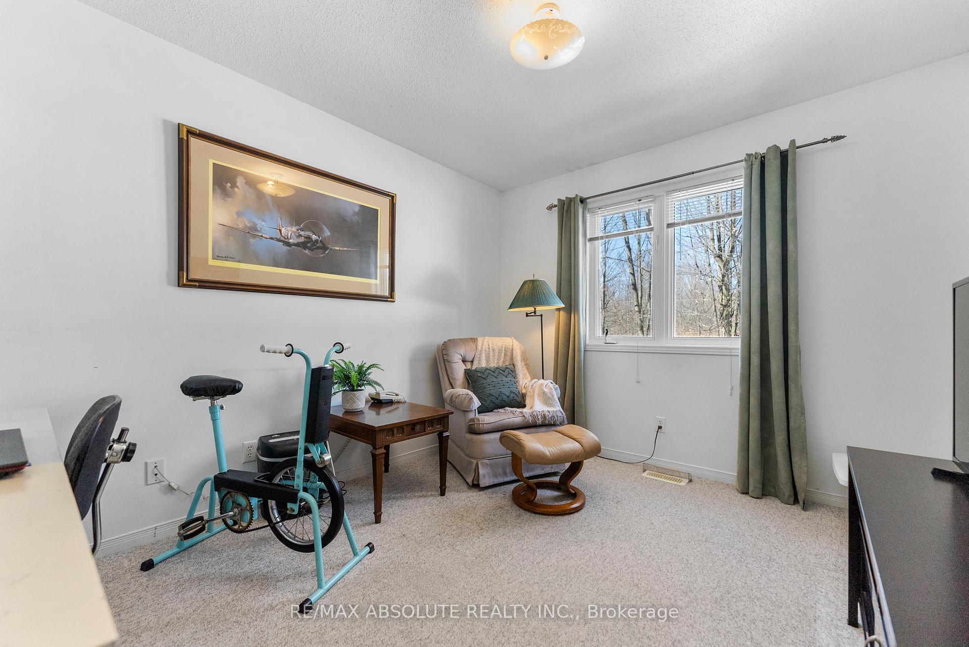 Photo 23 of 123 Woodridge Crescent, McNab/Braeside, Mcnab/Braeside Twps — HOMEH