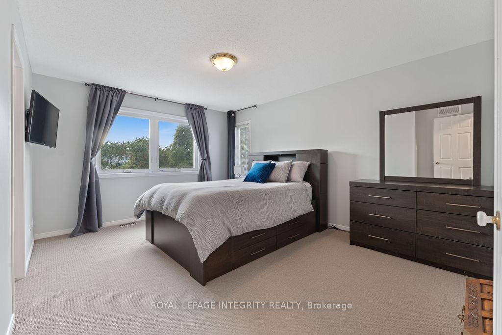 Photo 19 of 105 Bishops Mills Way, Ottawa, Kanata - Beaverbrook — HOMEH