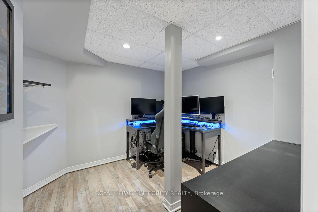 Photo 33 of 105 Bishops Mills Way, Ottawa, Kanata - Beaverbrook — HOMEH