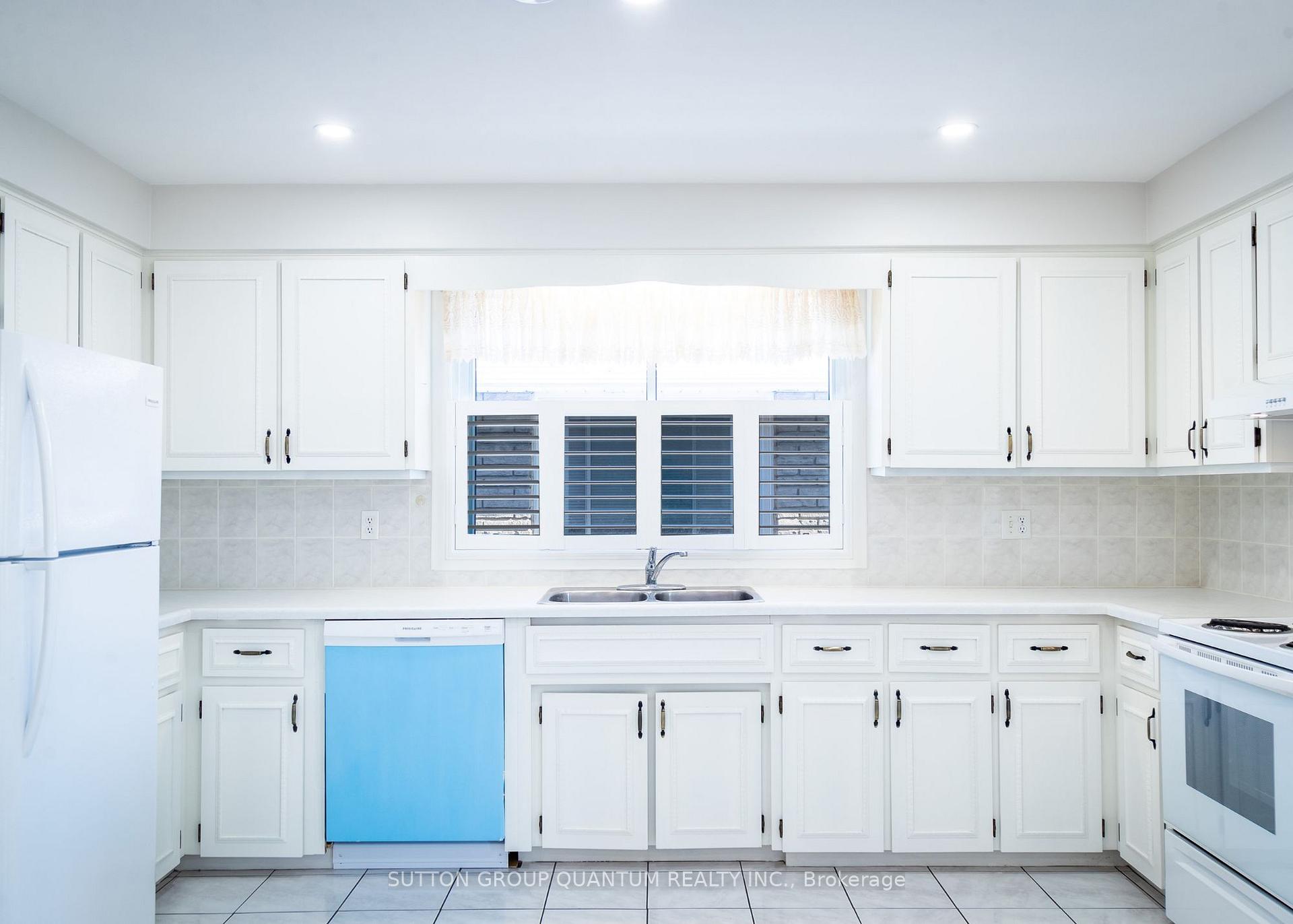 Photo 6 of Unit #upper, 241A Green Road, Hamilton, Stoney Creek — HOMEH