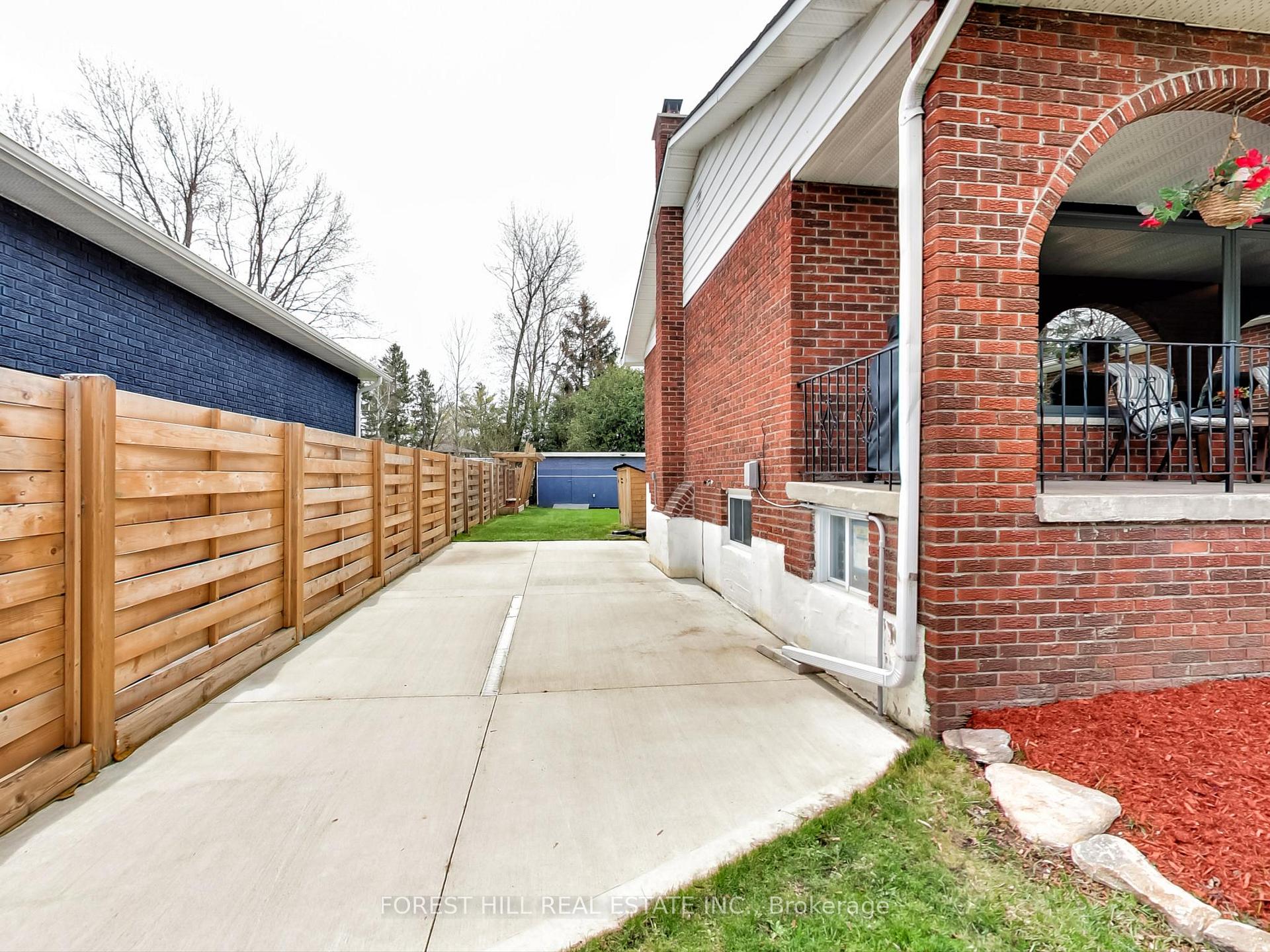 Photo 3 of 1153 Vernor Drive, Innisfil, Gilford — HOMEH