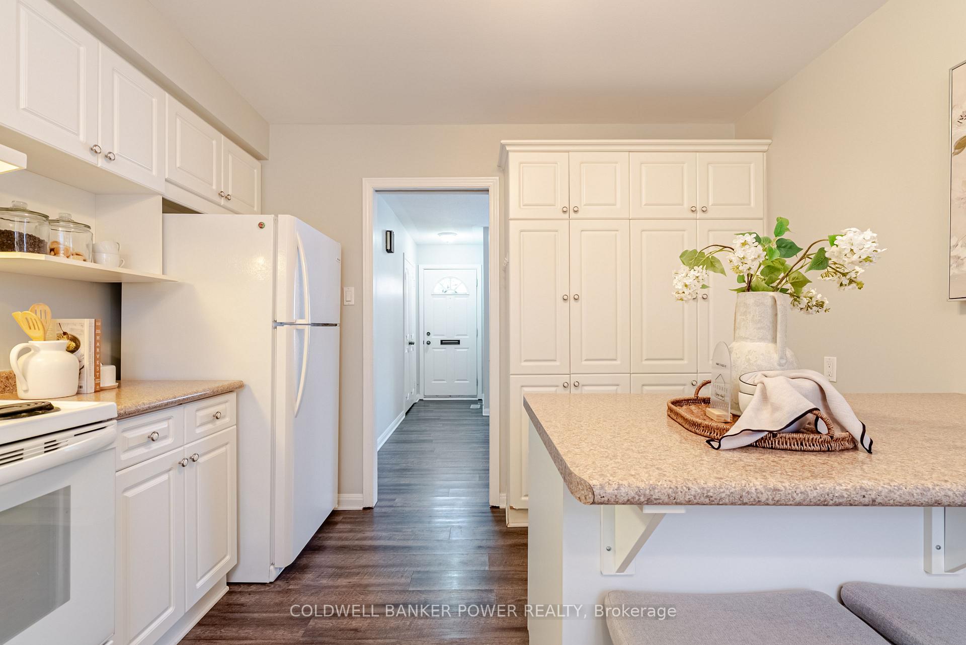 Photo 13 of 29 Nottinghill Crescent, London, South M — HOMEH