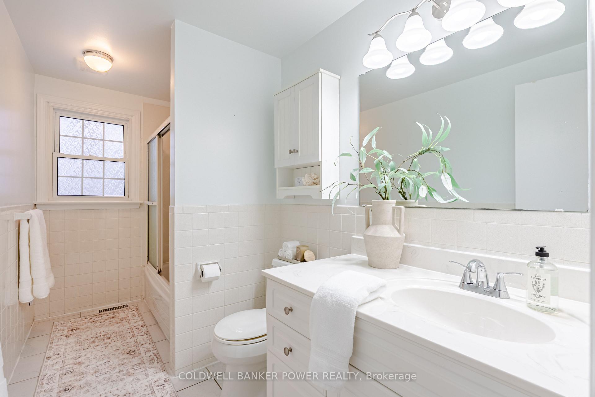 Photo 20 of 29 Nottinghill Crescent, London, South M — HOMEH