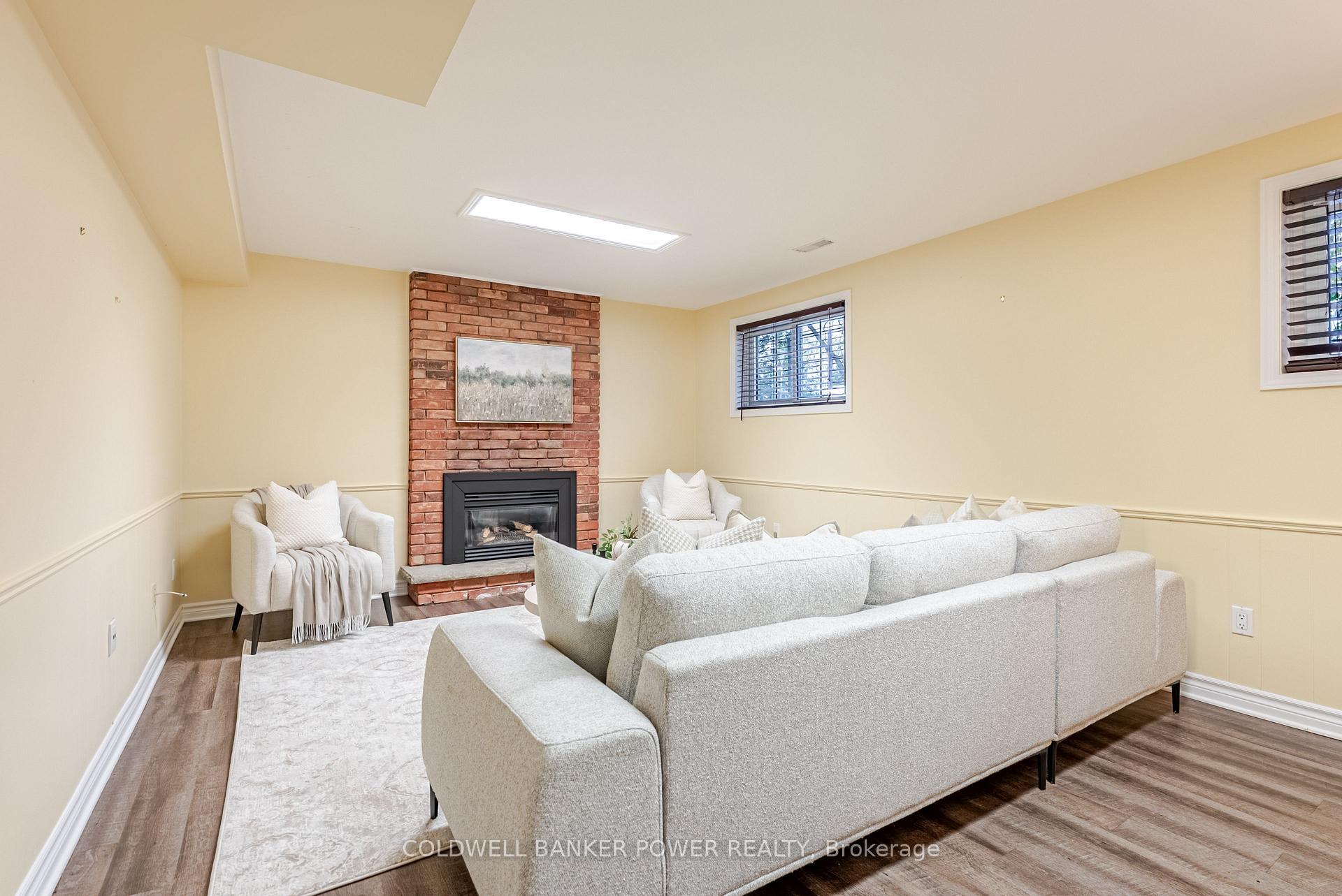 Photo 22 of 29 Nottinghill Crescent, London, South M — HOMEH