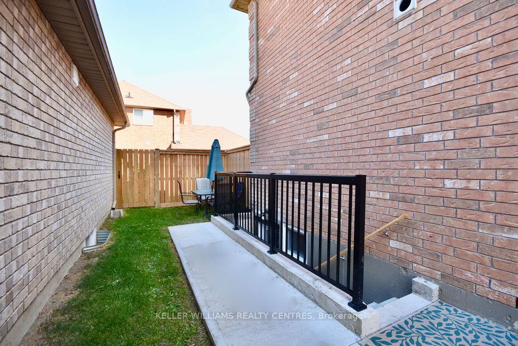 Photo 3 of 1289 Lowrie Street, Innisfil, Alcona — HOMEH