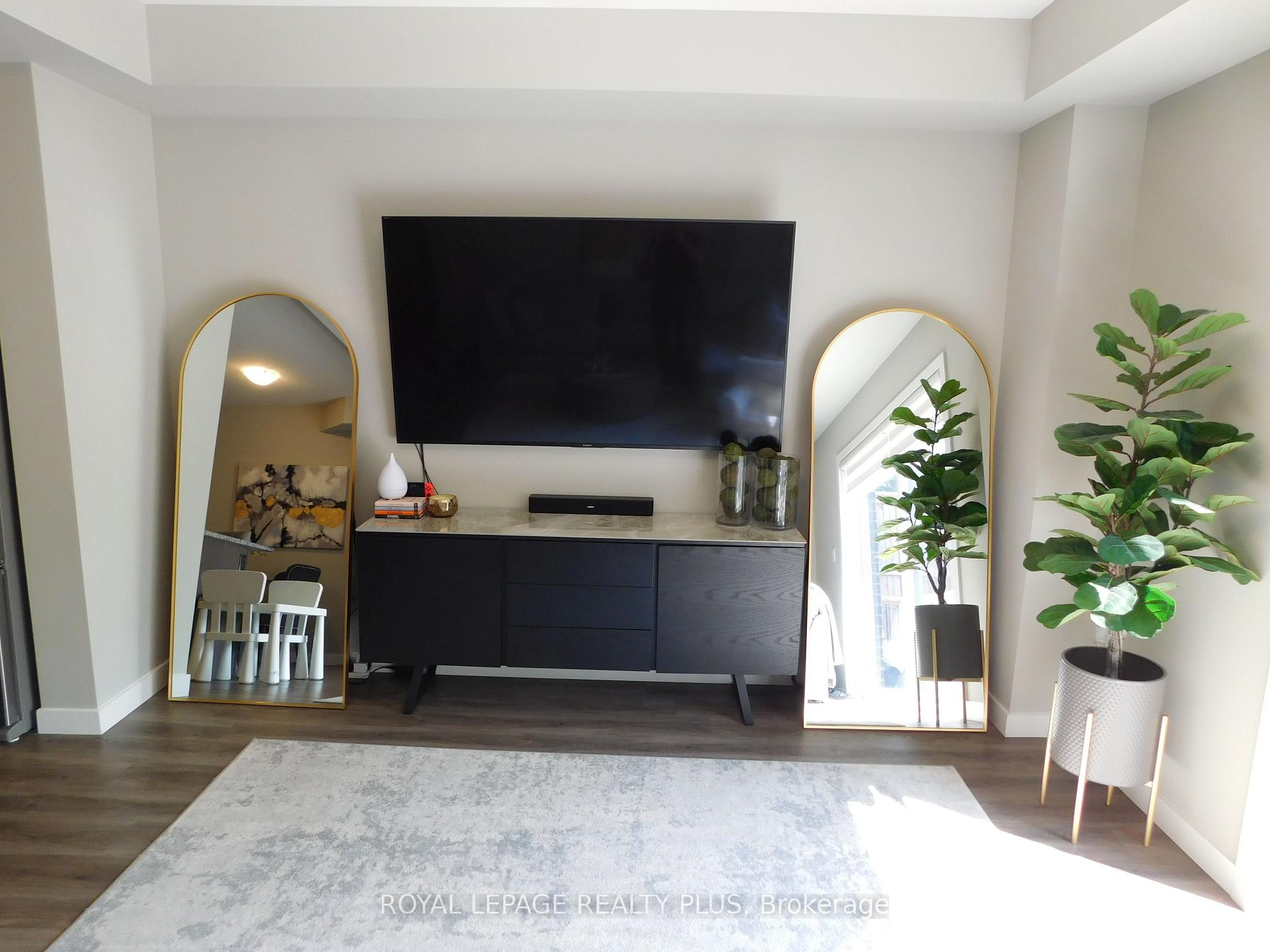 Photo 20 of 612 Caryndale Drive, Kitchener — HOMEH