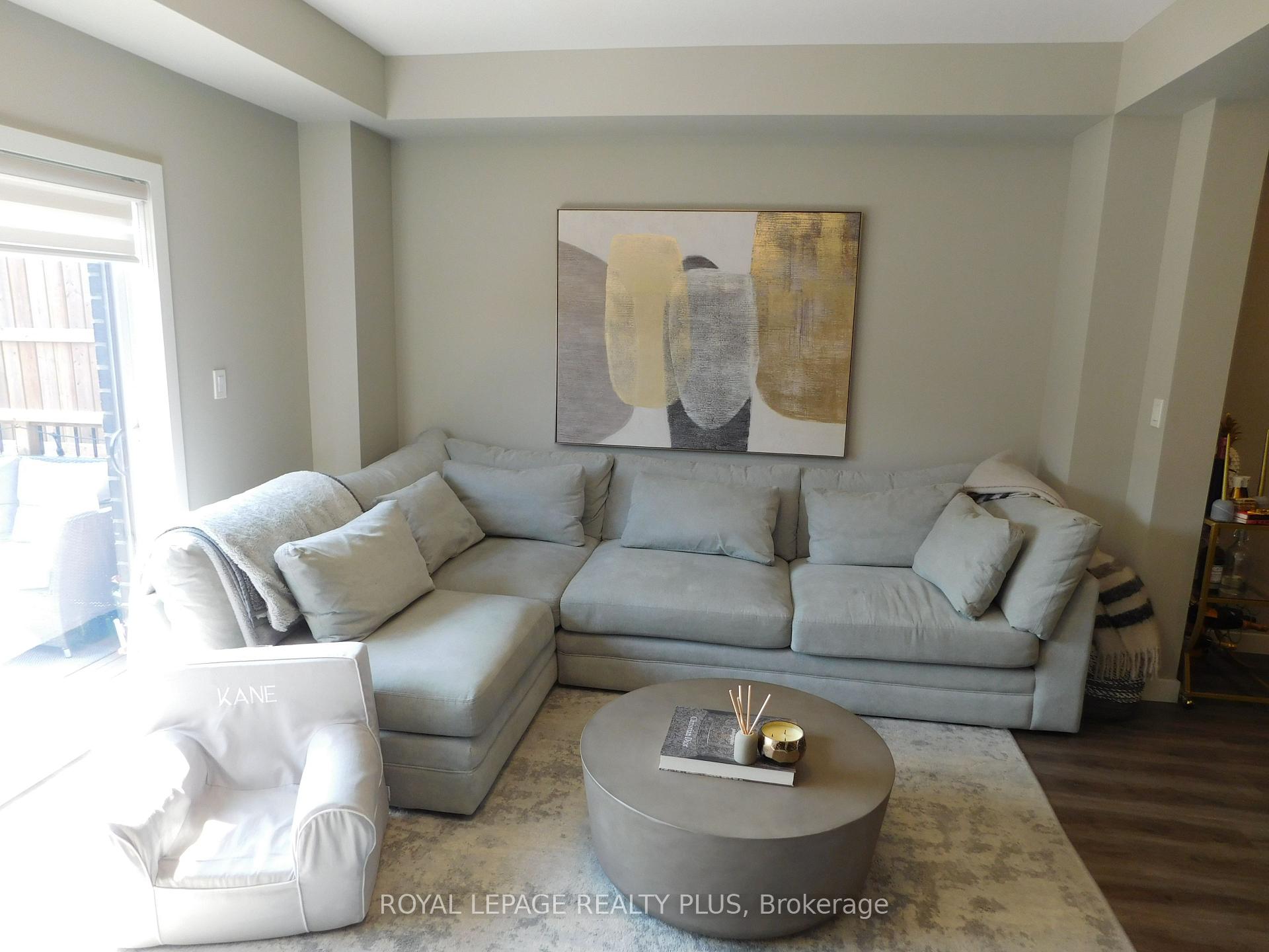 Photo 21 of 612 Caryndale Drive, Kitchener — HOMEH