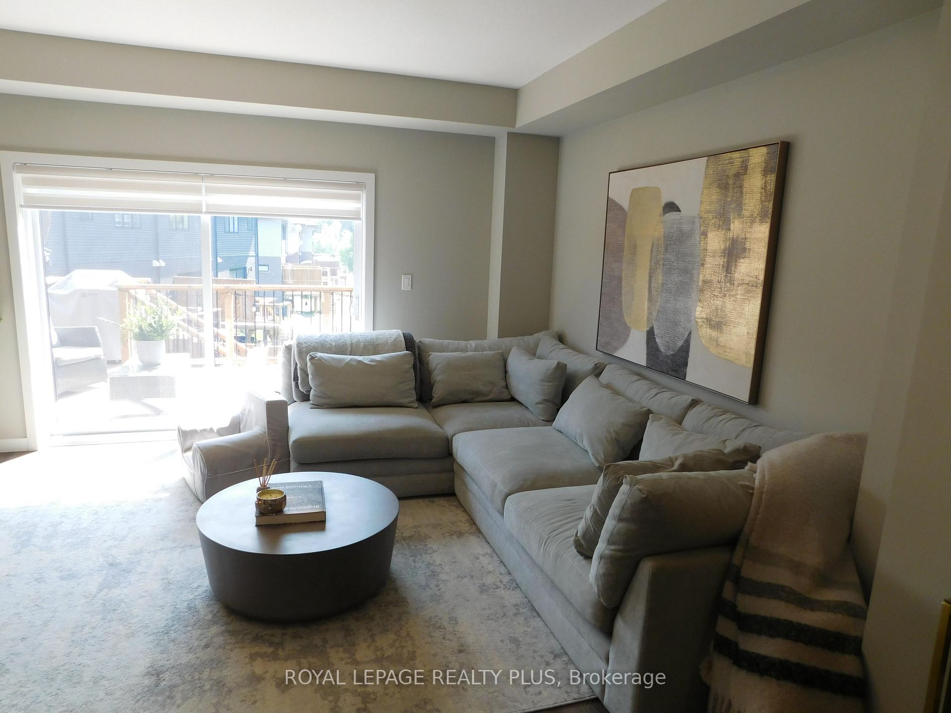 Photo 22 of 612 Caryndale Drive, Kitchener — HOMEH