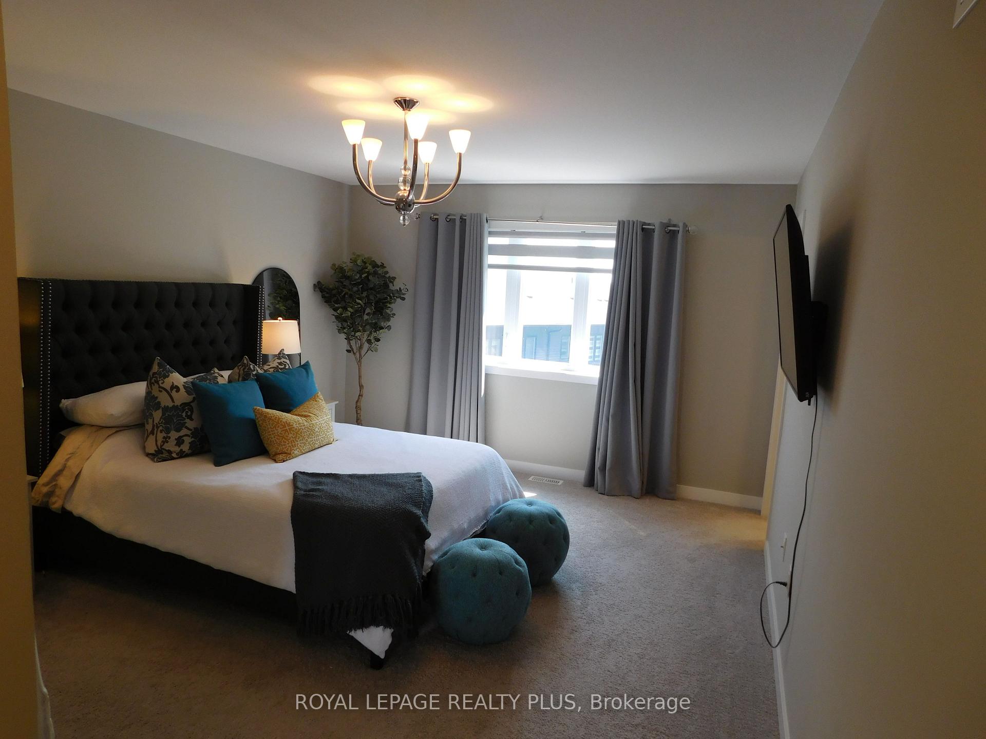 Photo 31 of 612 Caryndale Drive, Kitchener — HOMEH