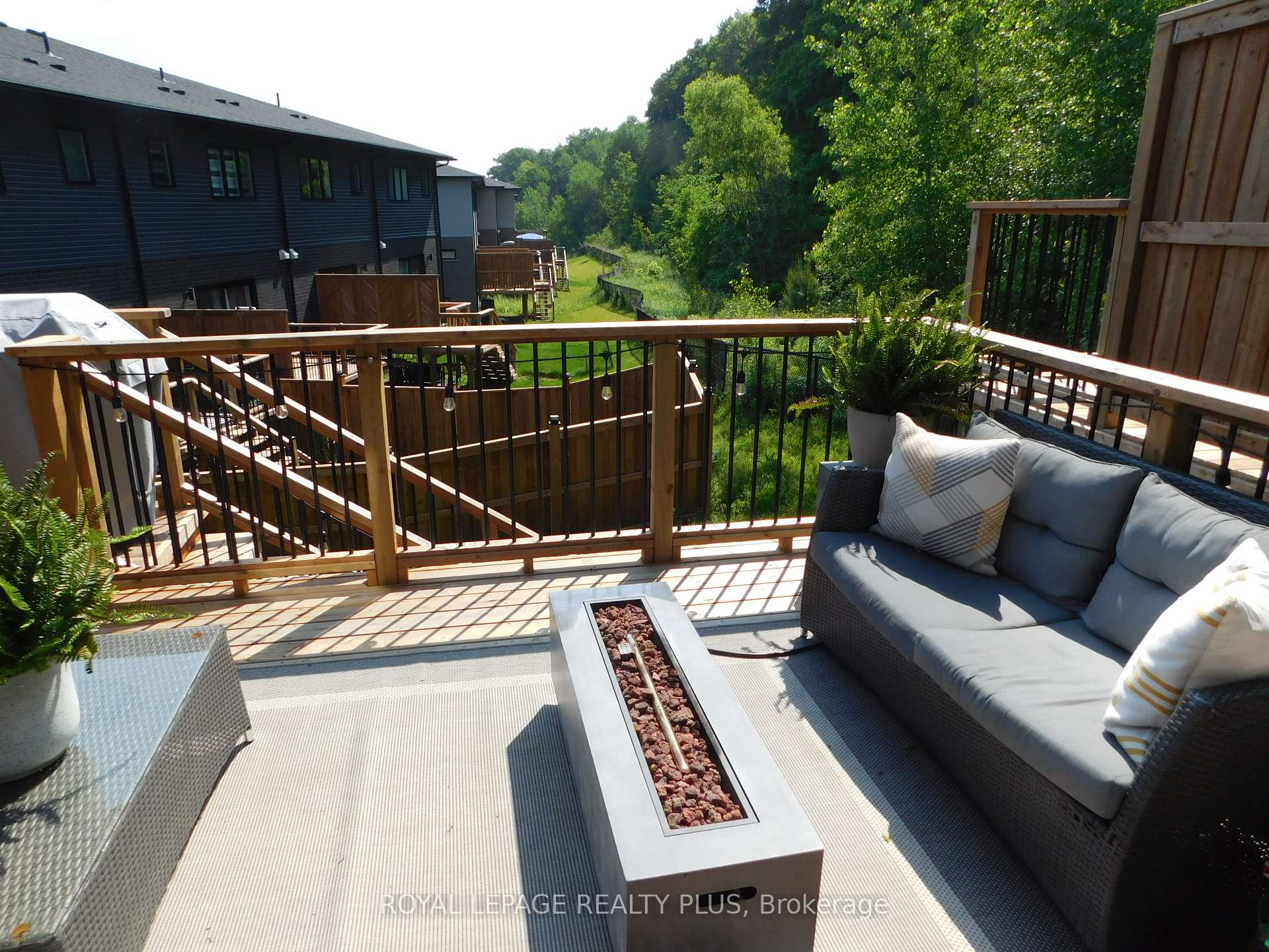 Photo 35 of 612 Caryndale Drive, Kitchener — HOMEH