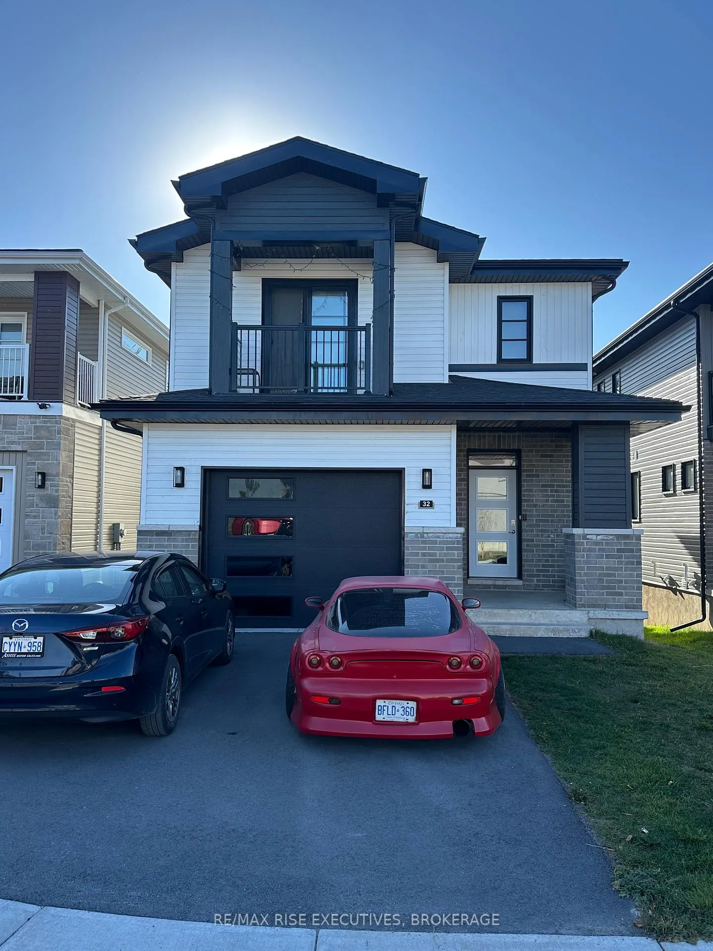 Front of 32 Erie Court