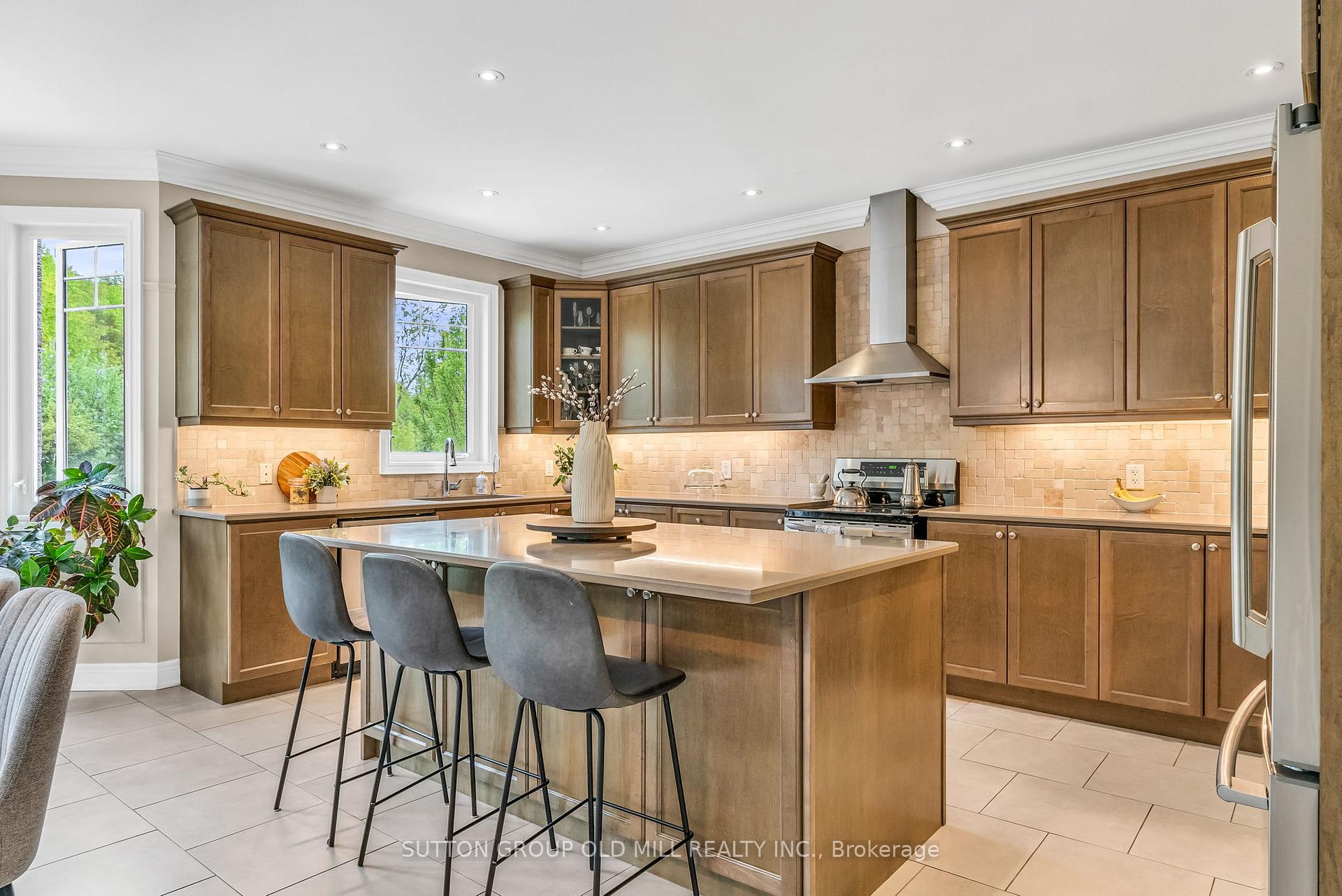 Photo 14 of 28 Wedgeport Court, King, Nobleton — HOMEH