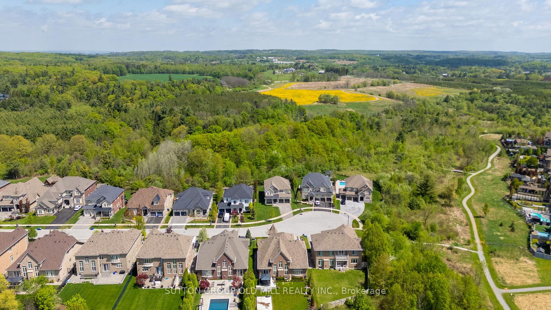 Photo 34 of 28 Wedgeport Court, King, Nobleton — HOMEH