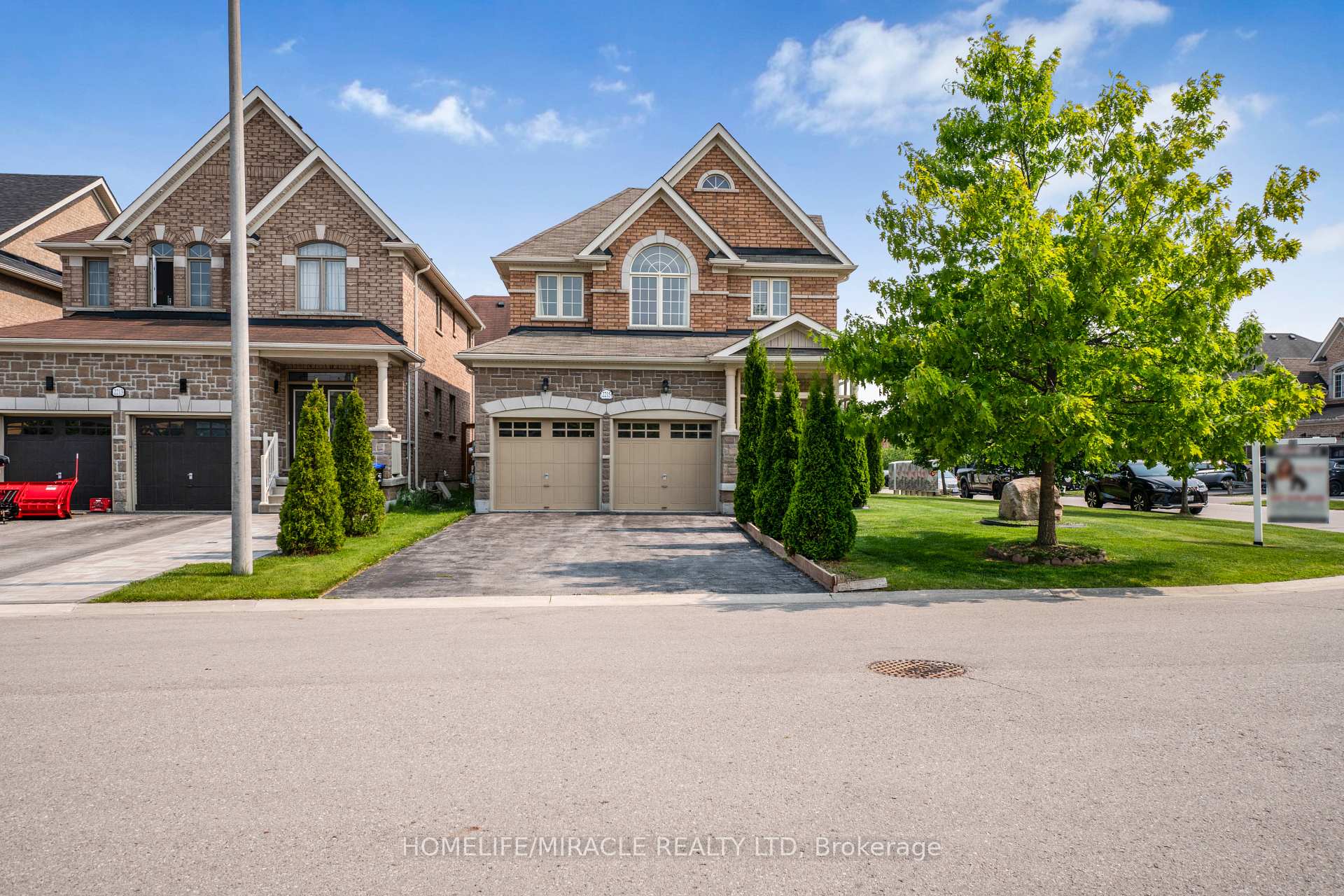 Photo 1 of 2215 Dawson Crescent, Innisfil, Alcona — HOMEH