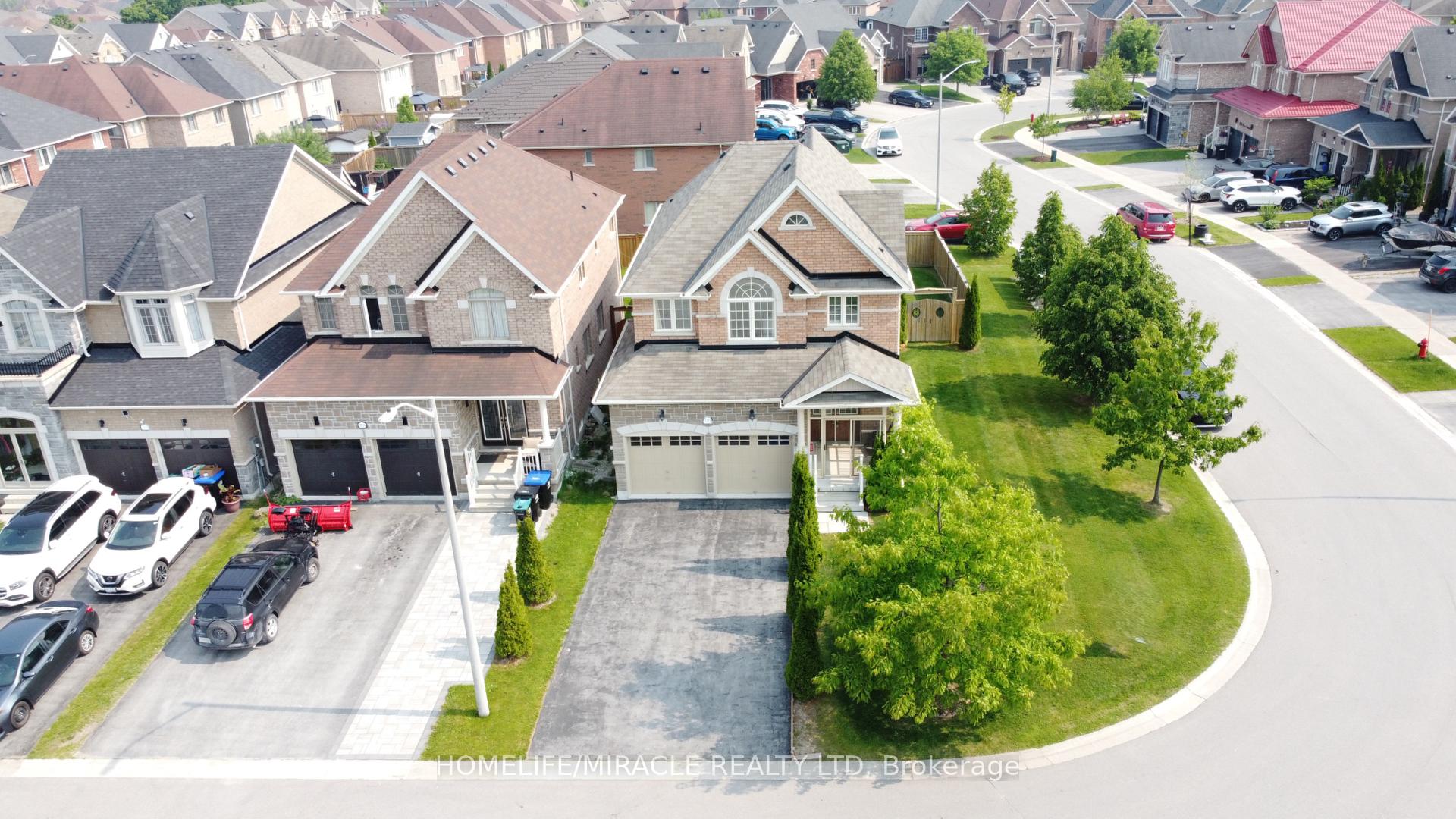 Photo 4 of 2215 Dawson Crescent, Innisfil, Alcona — HOMEH