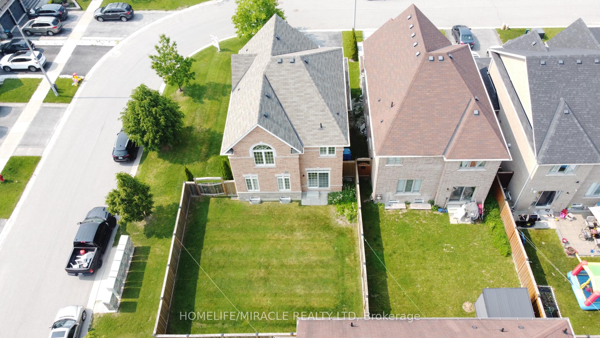 Photo 34 of 2215 Dawson Crescent, Innisfil, Alcona — HOMEH