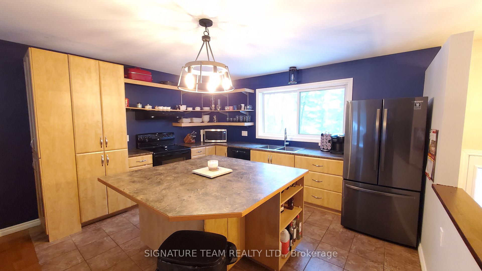 Photo 5 of 146 Deerfield Drive, McNab/Braeside, Mcnab/Braeside Twps — HOMEH