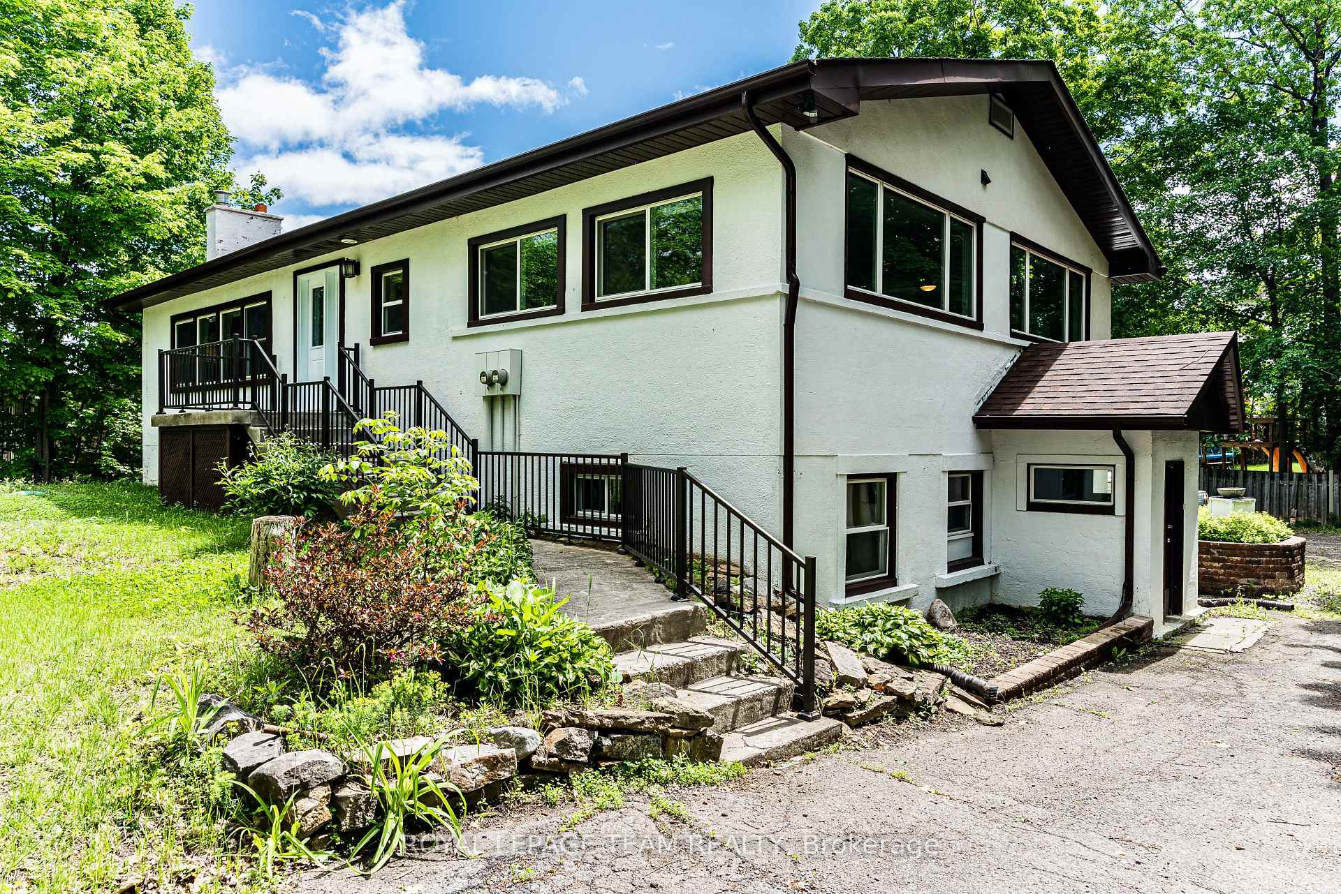Photo 3 of 1206 Old Carp Road, Ottawa, Kanata - Morgan's Grant/South March — HOMEH