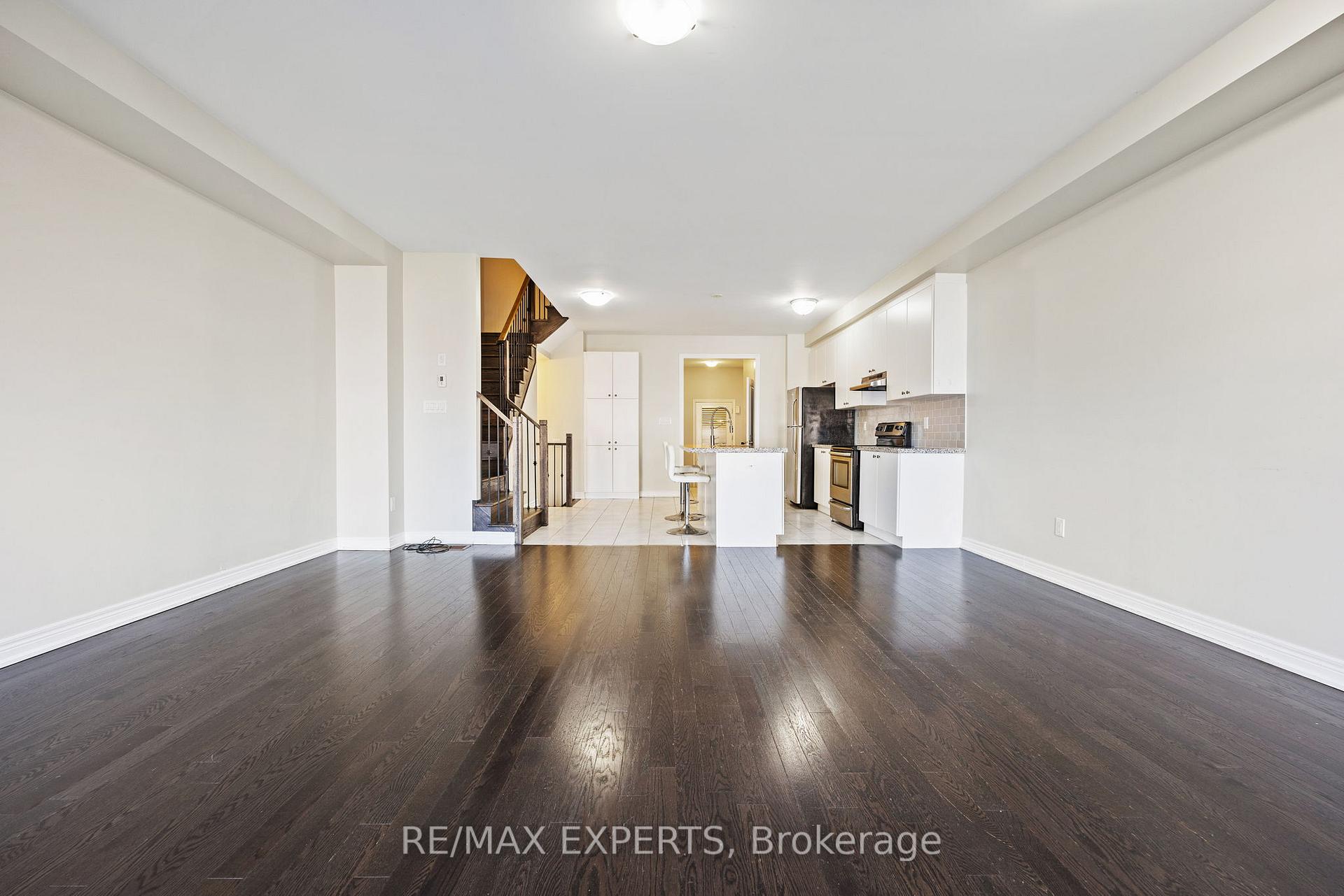 Photo 12 of 2087 Dale Road, Innisfil, Alcona — HOMEH