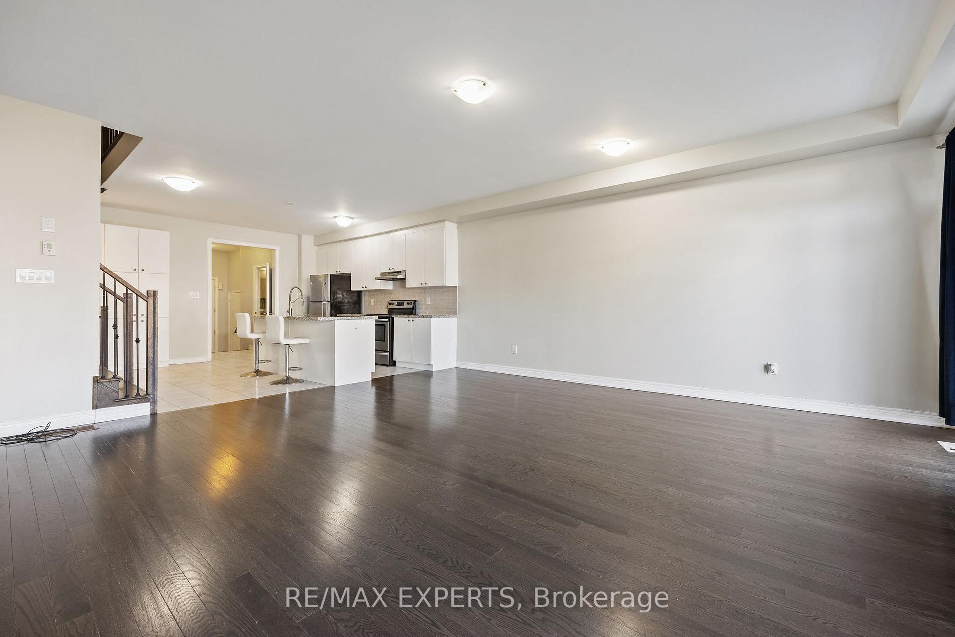 Photo 13 of 2087 Dale Road, Innisfil, Alcona — HOMEH