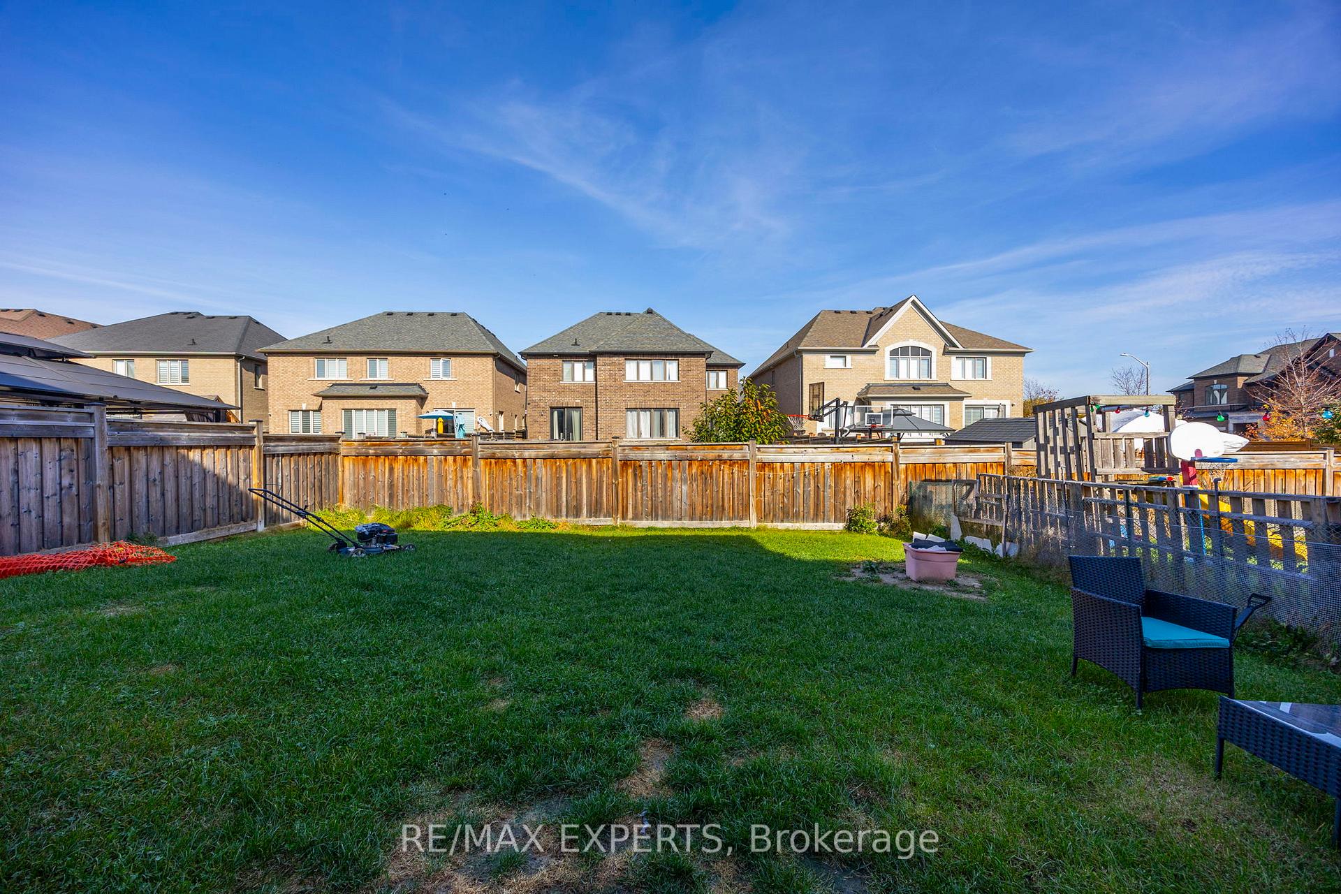 Photo 36 of 2087 Dale Road, Innisfil, Alcona — HOMEH