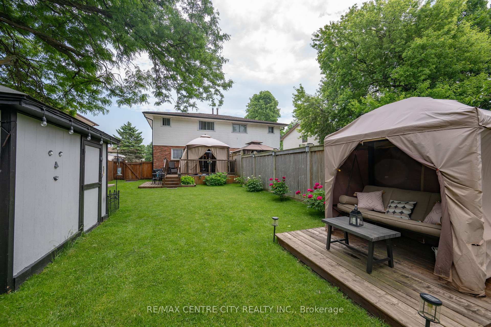 Photo 31 of 150 Culver Crescent, London, East H — HOMEH