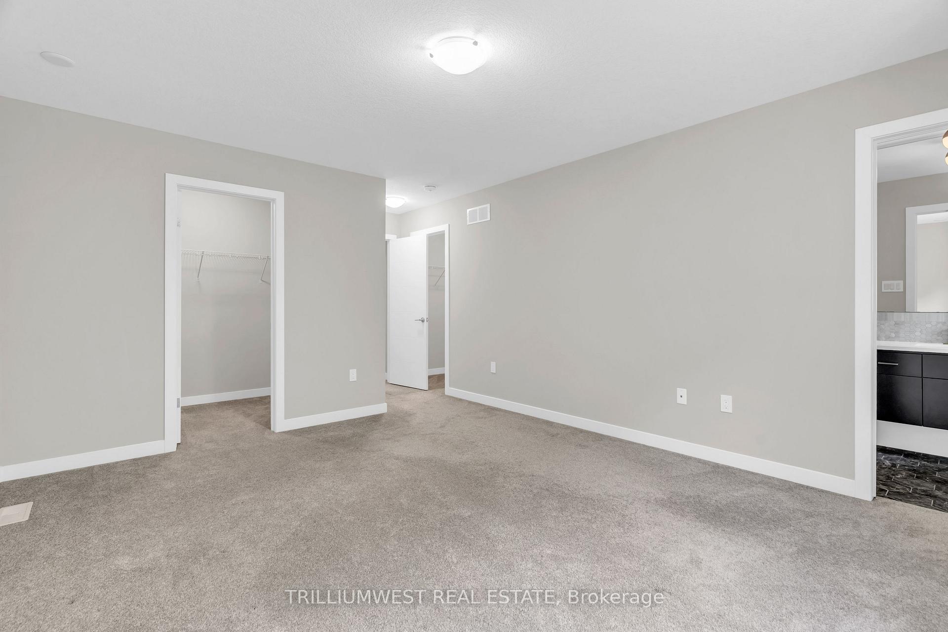 Photo 25 of 922 Robert Ferrie Drive, Kitchener — HOMEH