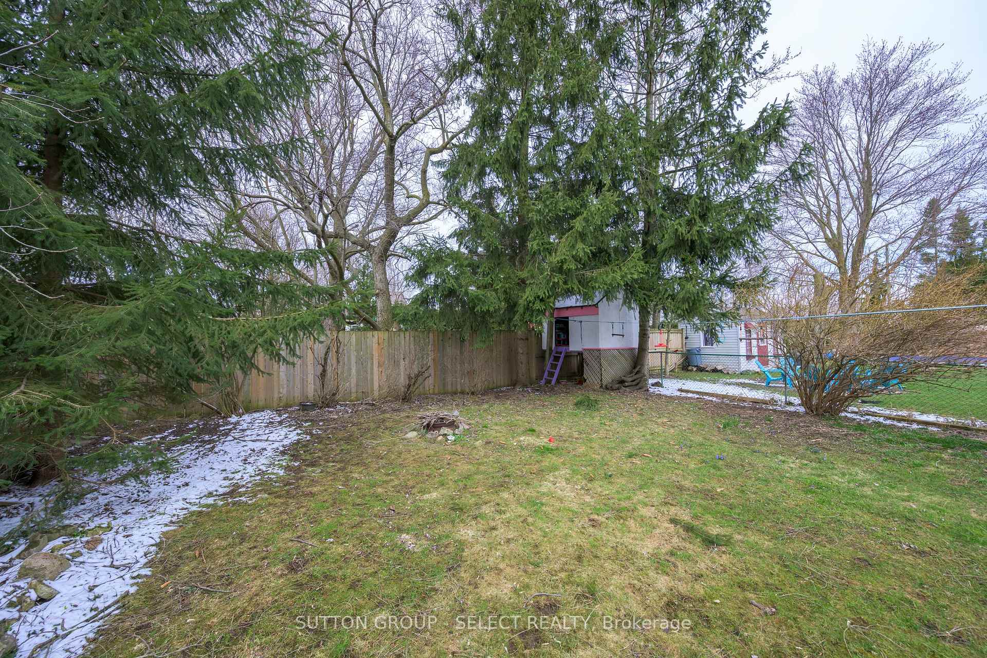 Photo 18 of 283 Lewis Avenue, Lucan Biddulph, Lucan — HOMEH
