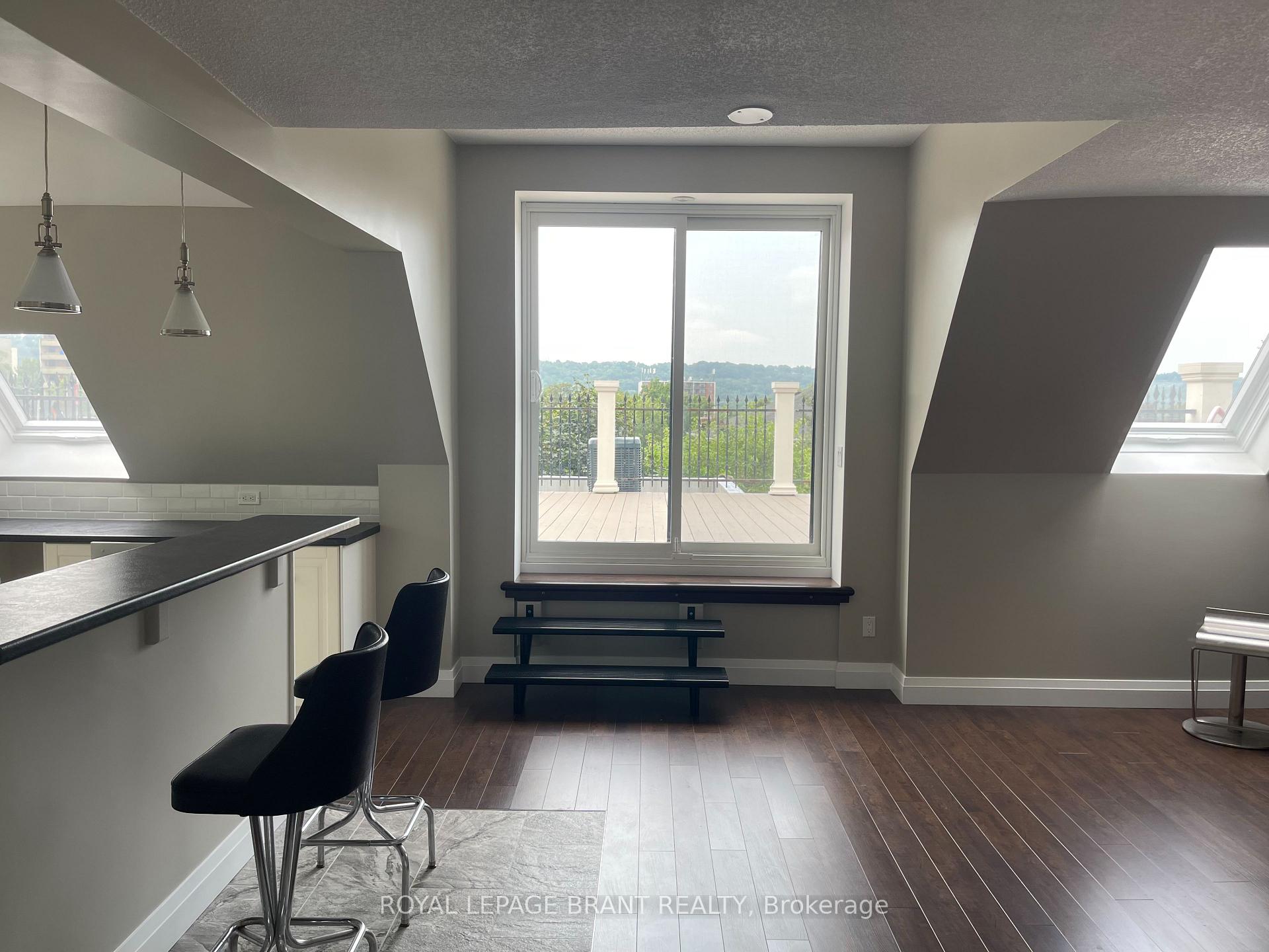 Photo 6 of Unit 5, 133 George Street, Hamilton, Strathcona — HOMEH