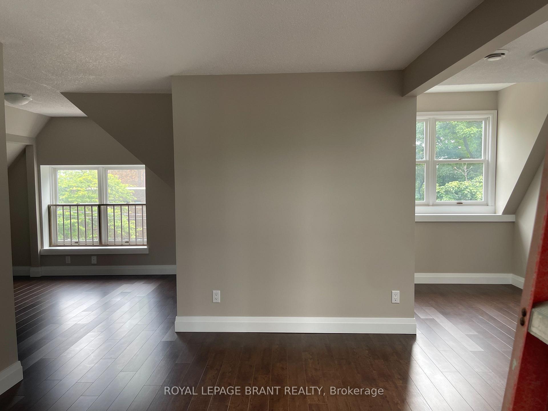 Photo 9 of Unit 5, 133 George Street, Hamilton, Strathcona — HOMEH