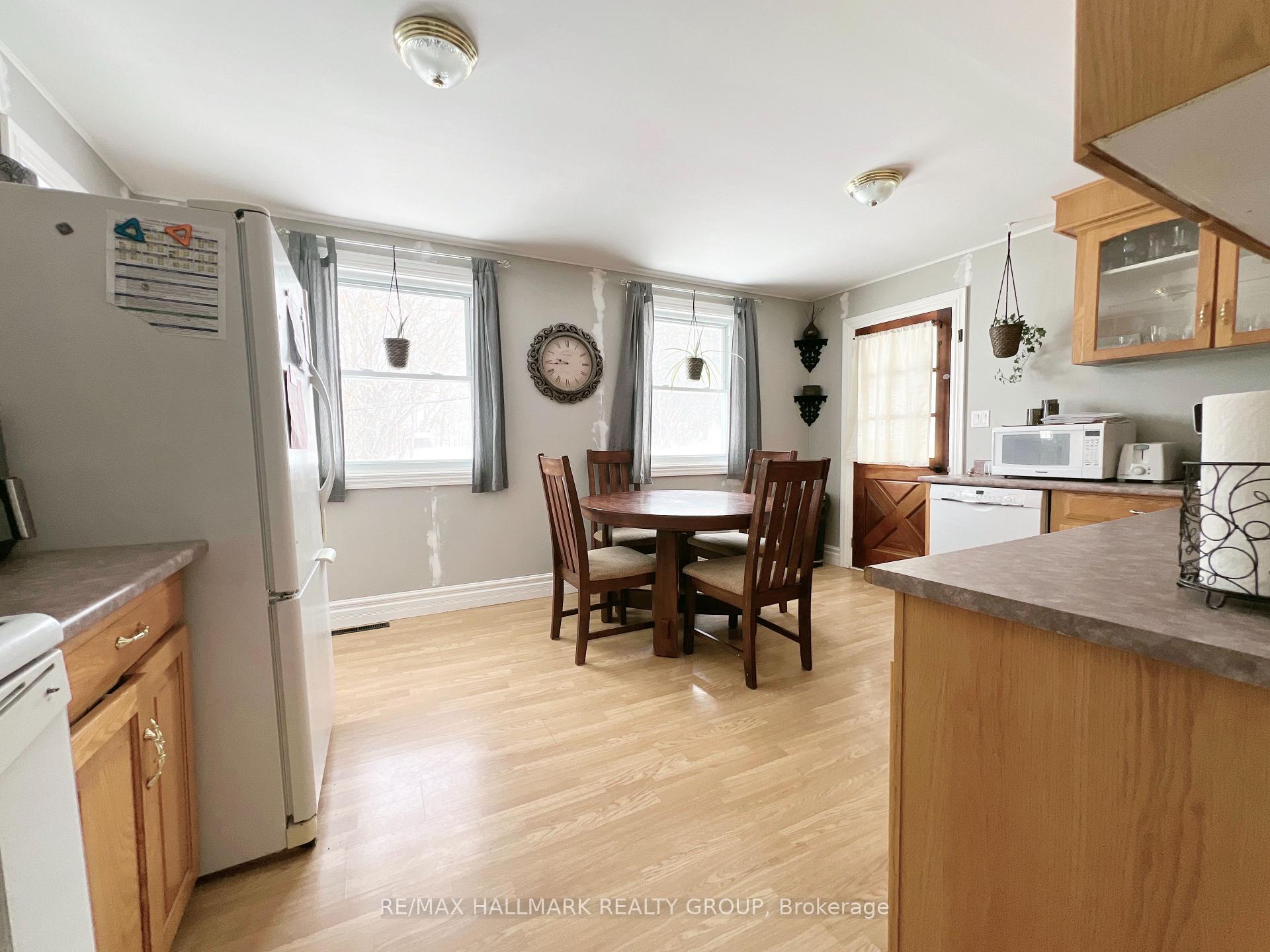 Photo 6 of 38 William Meek Drive, McNab/Braeside, Mcnab/Braeside Twps — HOMEH