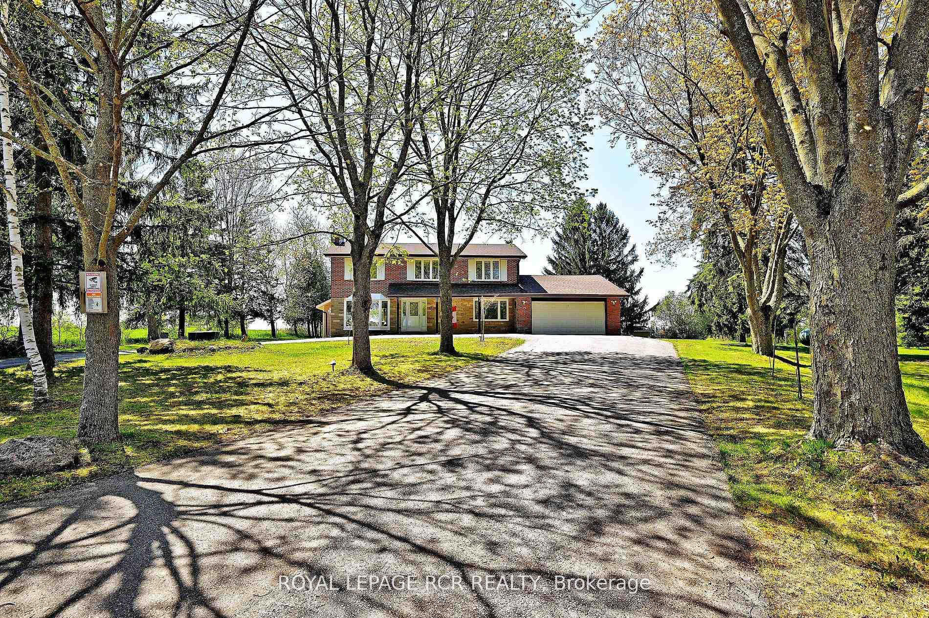 Front of 6215 17th Side Road