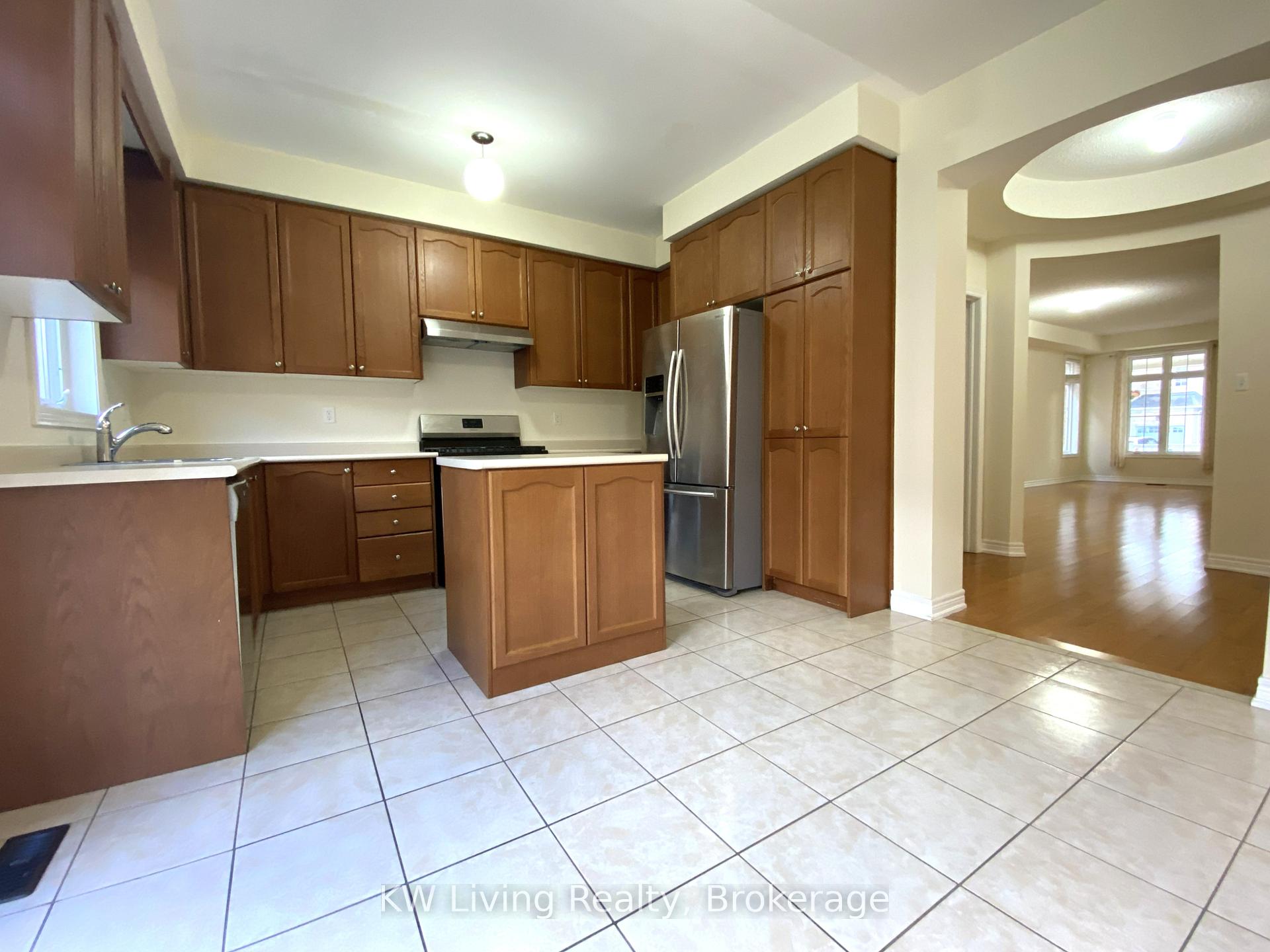 Photo 6 of 42 Foshan Avenue, Markham, Berczy — HOMEH
