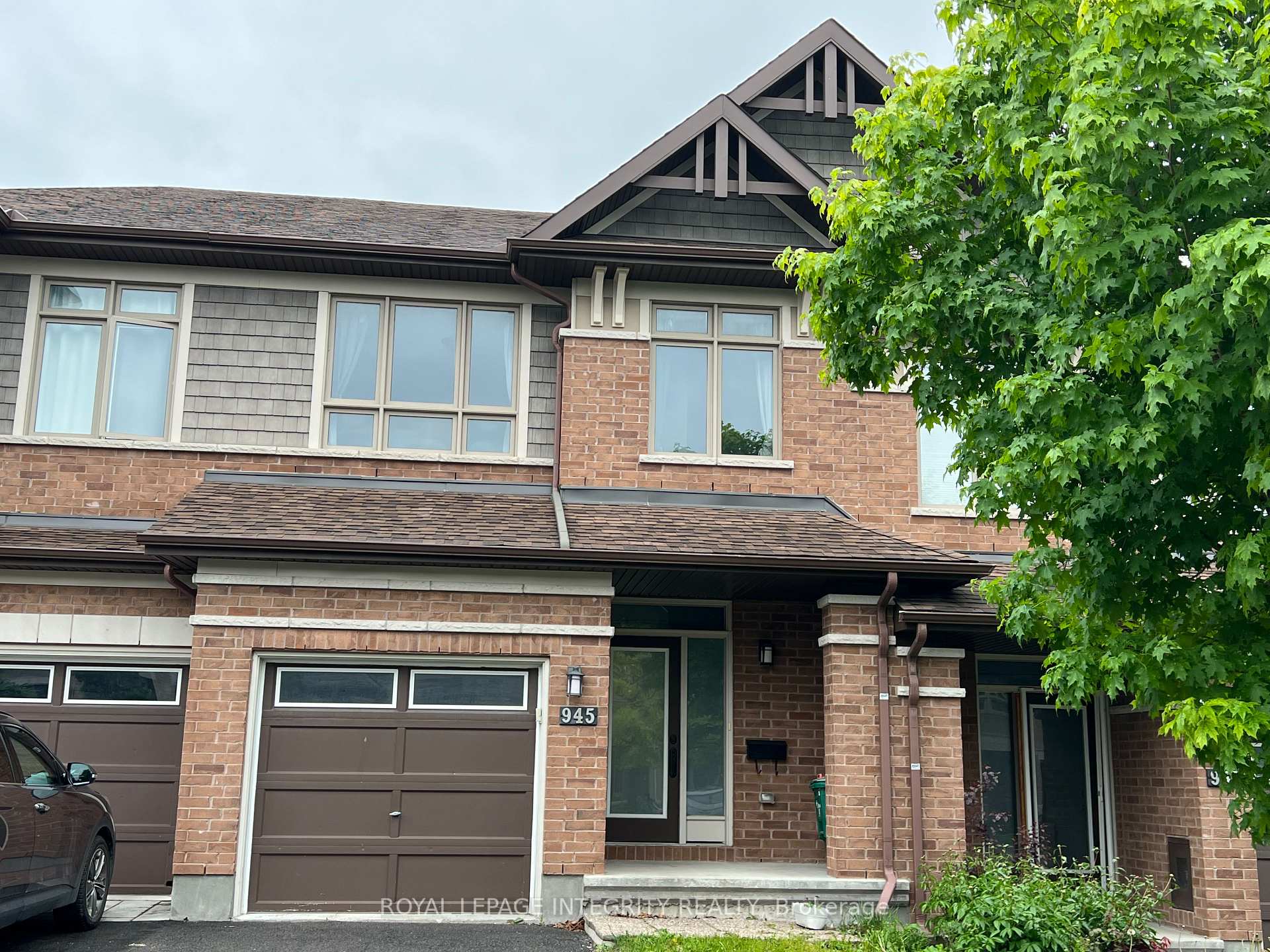 Photo 1 of 945 Fletcher Circle, Ottawa, Kanata - Kanata Lakes/Heritage Hills — HOMEH