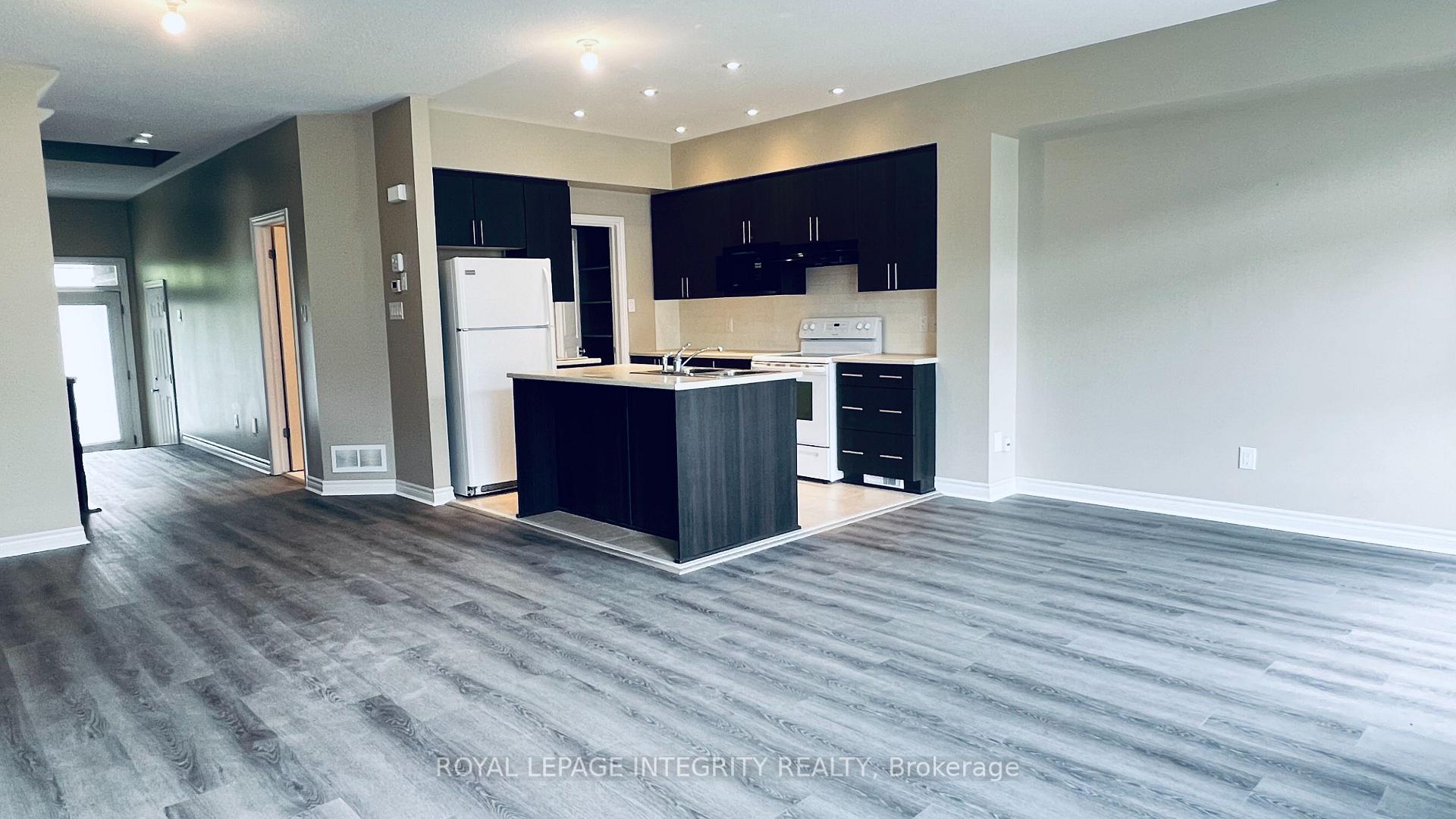 Photo 4 of 945 Fletcher Circle, Ottawa, Kanata - Kanata Lakes/Heritage Hills — HOMEH