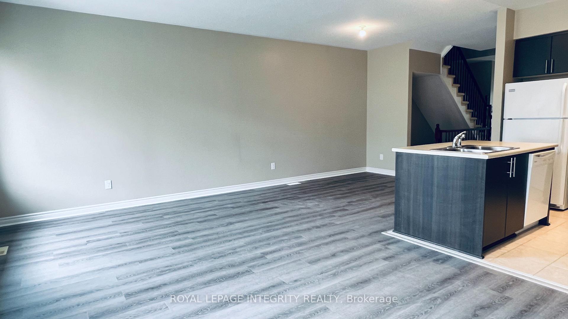 Photo 7 of 945 Fletcher Circle, Ottawa, Kanata - Kanata Lakes/Heritage Hills — HOMEH