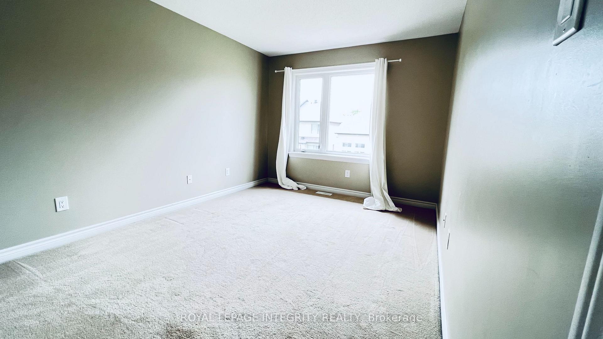 Photo 16 of 945 Fletcher Circle, Ottawa, Kanata - Kanata Lakes/Heritage Hills — HOMEH