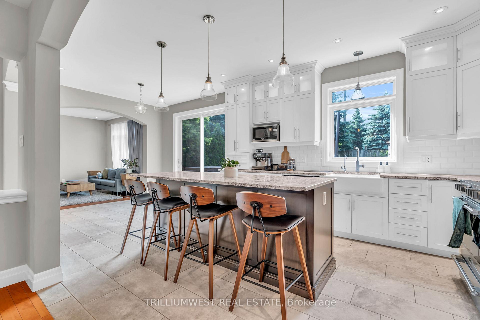 Photo 8 of 321 Deer Ridge Drive, Kitchener — HOMEH