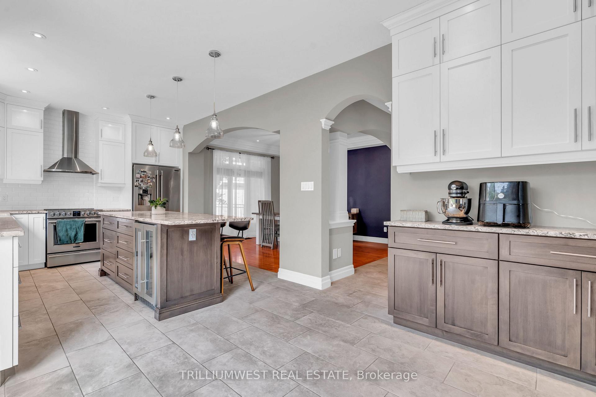 Photo 10 of 321 Deer Ridge Drive, Kitchener — HOMEH