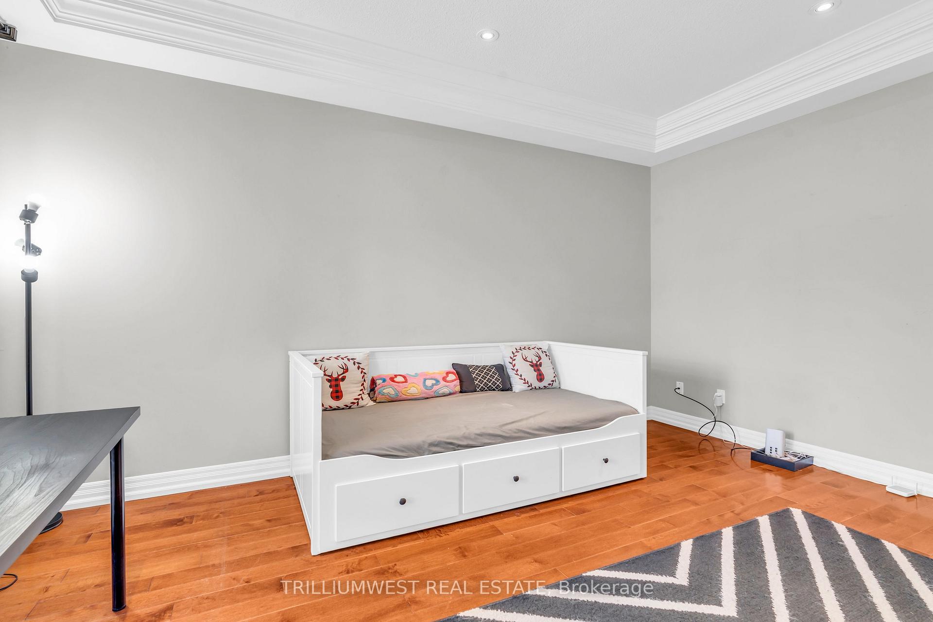 Photo 20 of 321 Deer Ridge Drive, Kitchener — HOMEH
