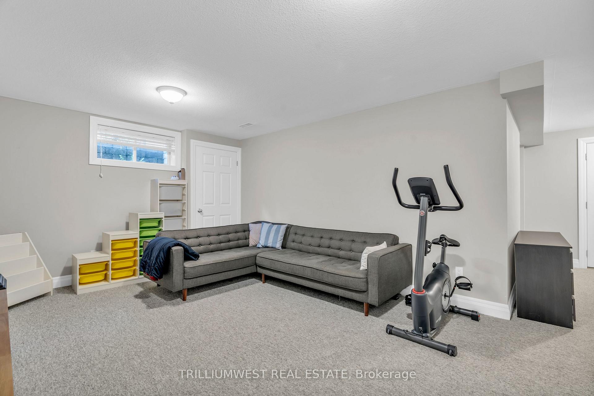 Photo 39 of 321 Deer Ridge Drive, Kitchener — HOMEH