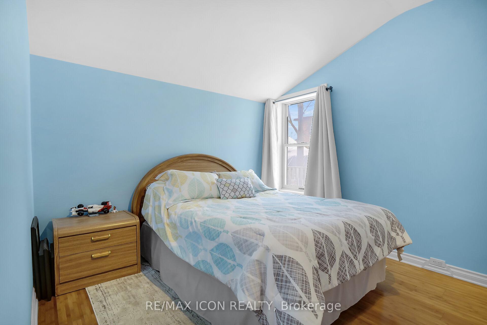 Photo 10 of 130 Alice Street, Lucan Biddulph, Lucan — HOMEH