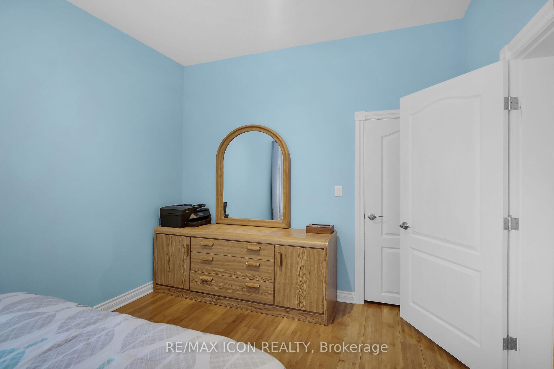Photo 11 of 130 Alice Street, Lucan Biddulph, Lucan — HOMEH
