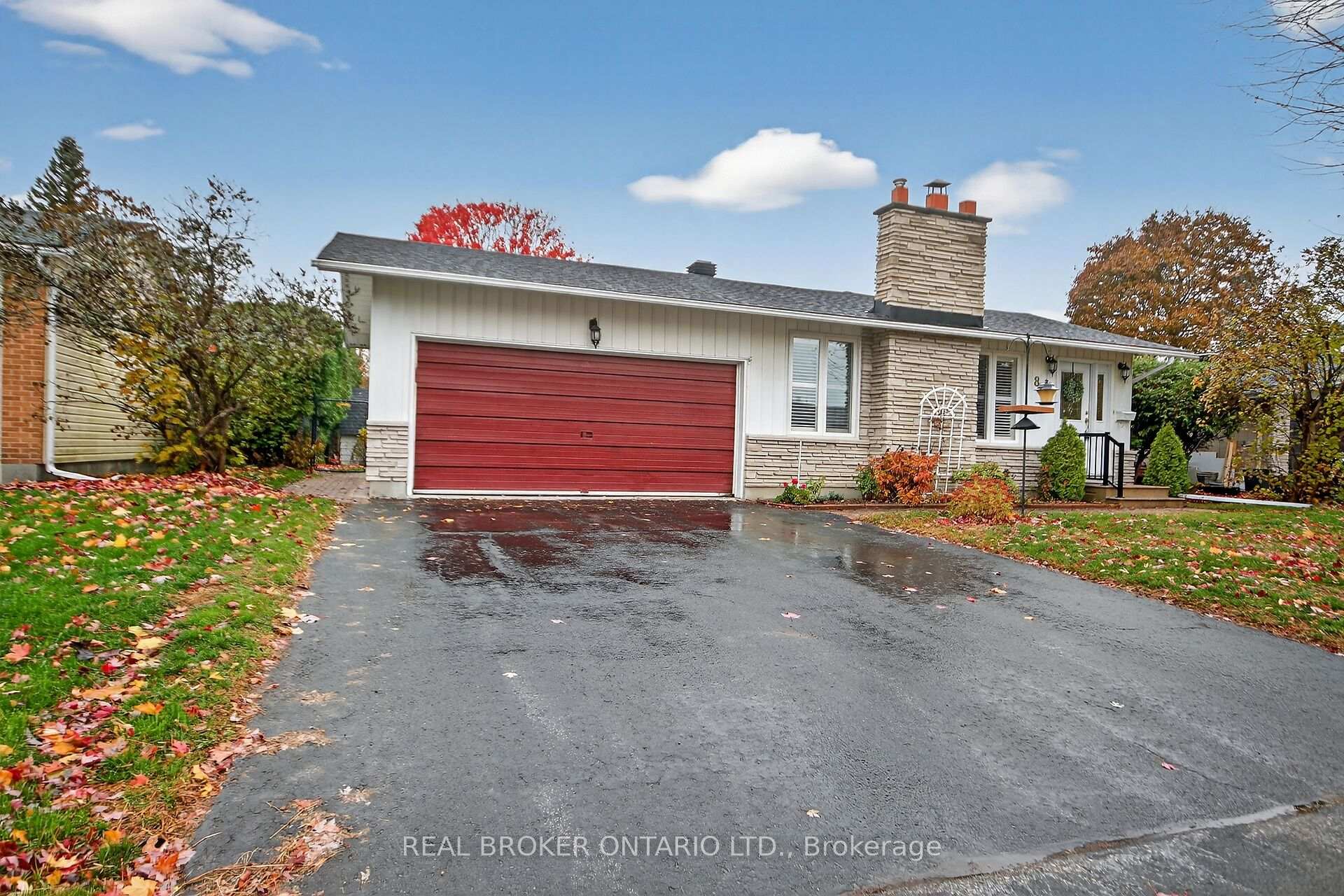Photo 2 of 89 Country Lane W, Ottawa, Kanata - Glencairn/Hazeldean — HOMEH