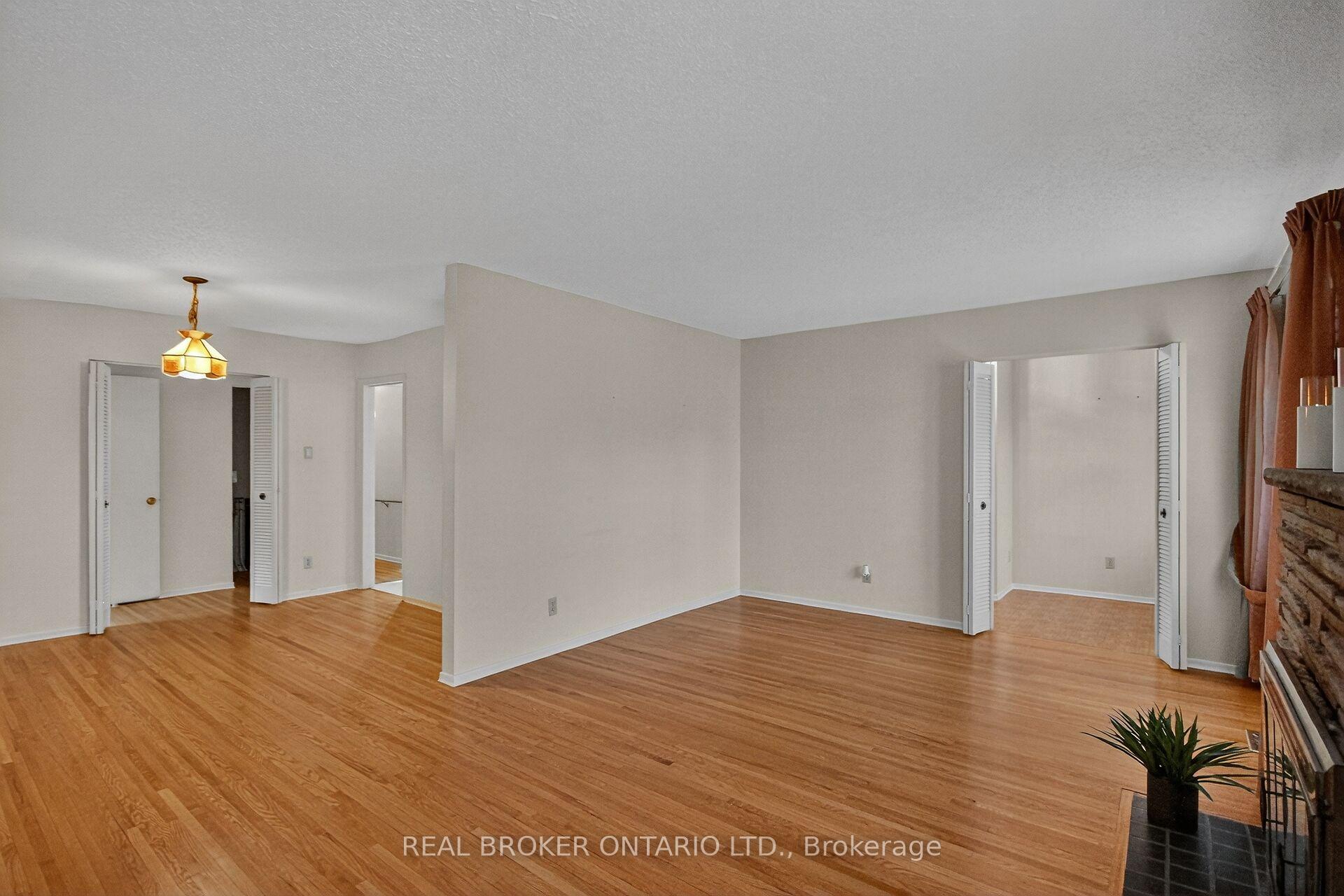 Photo 7 of 89 Country Lane W, Ottawa, Kanata - Glencairn/Hazeldean — HOMEH