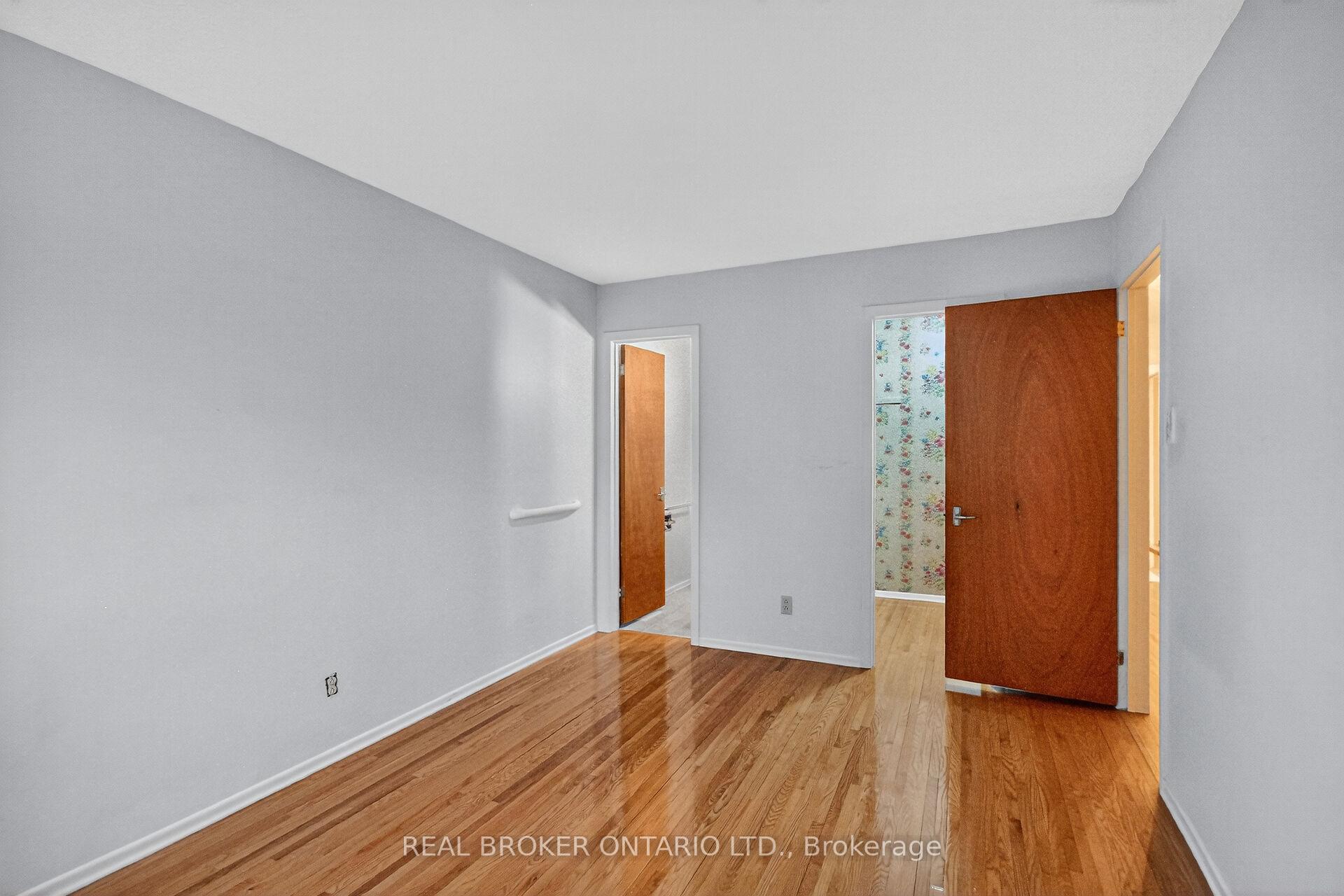 Photo 11 of 89 Country Lane W, Ottawa, Kanata - Glencairn/Hazeldean — HOMEH