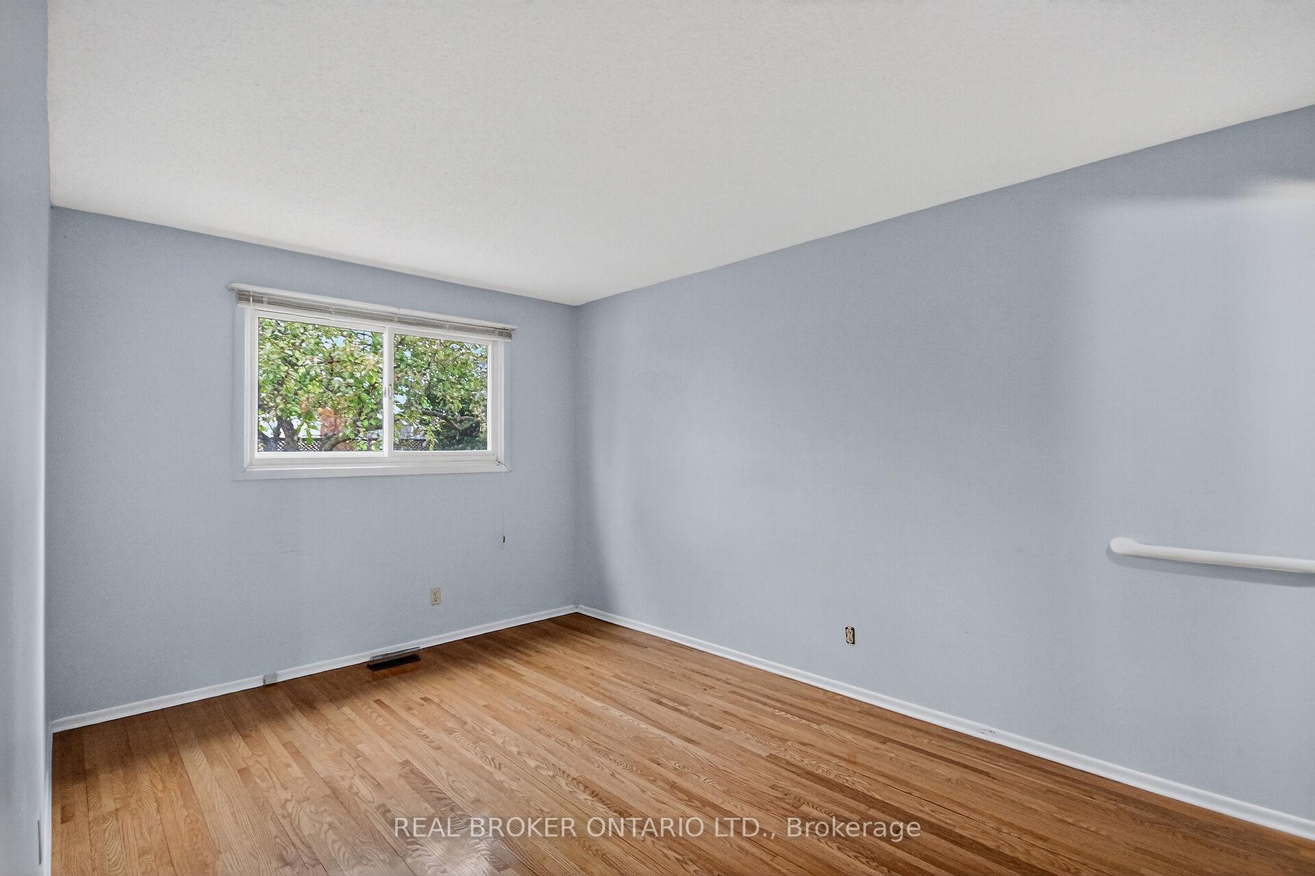 Photo 12 of 89 Country Lane W, Ottawa, Kanata - Glencairn/Hazeldean — HOMEH