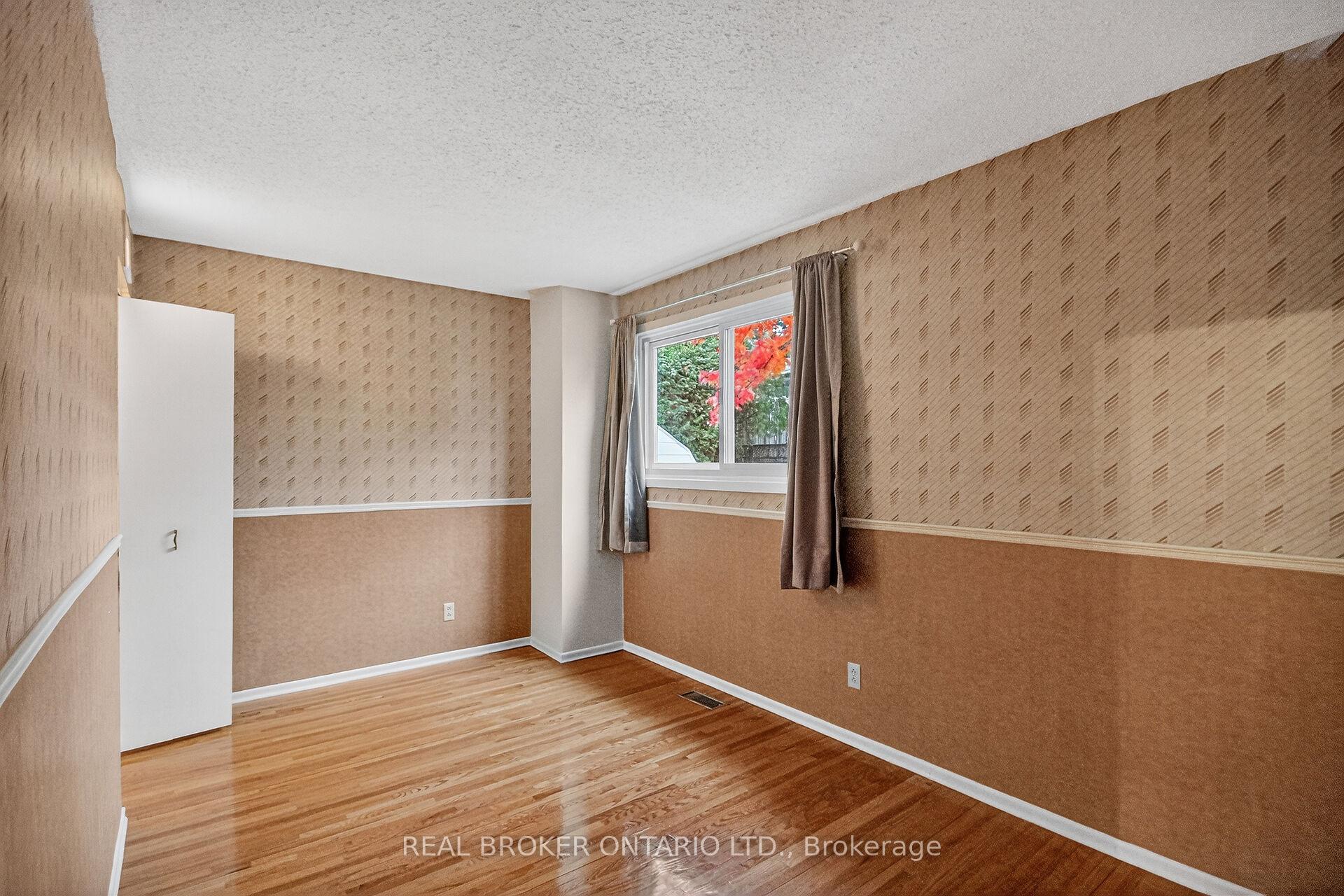 Photo 15 of 89 Country Lane W, Ottawa, Kanata - Glencairn/Hazeldean — HOMEH